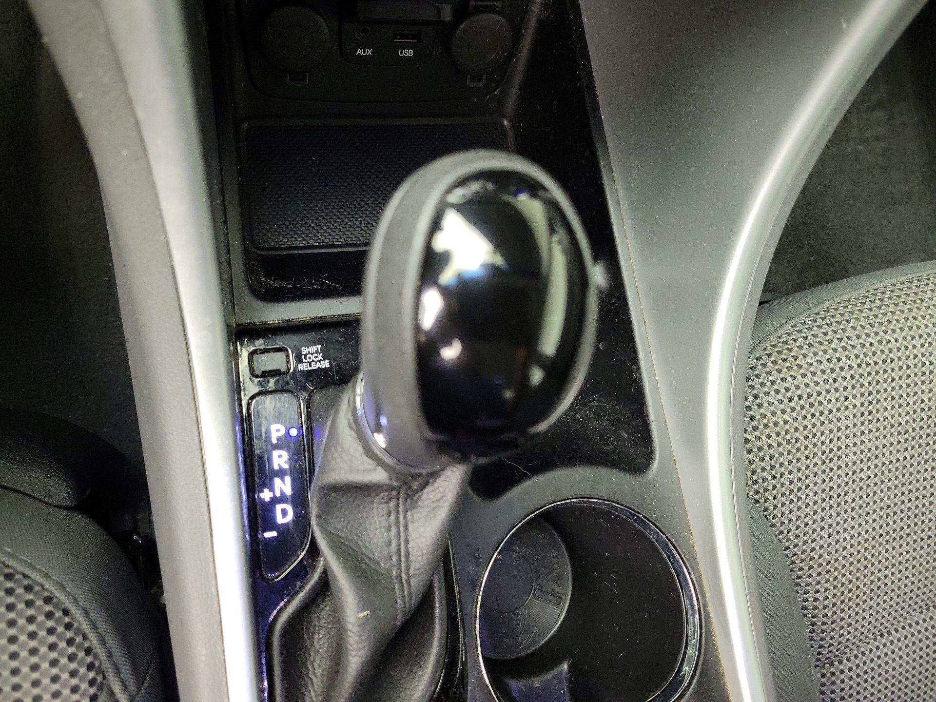 Thumbnail: 2014 Hyundai Sonata - 17