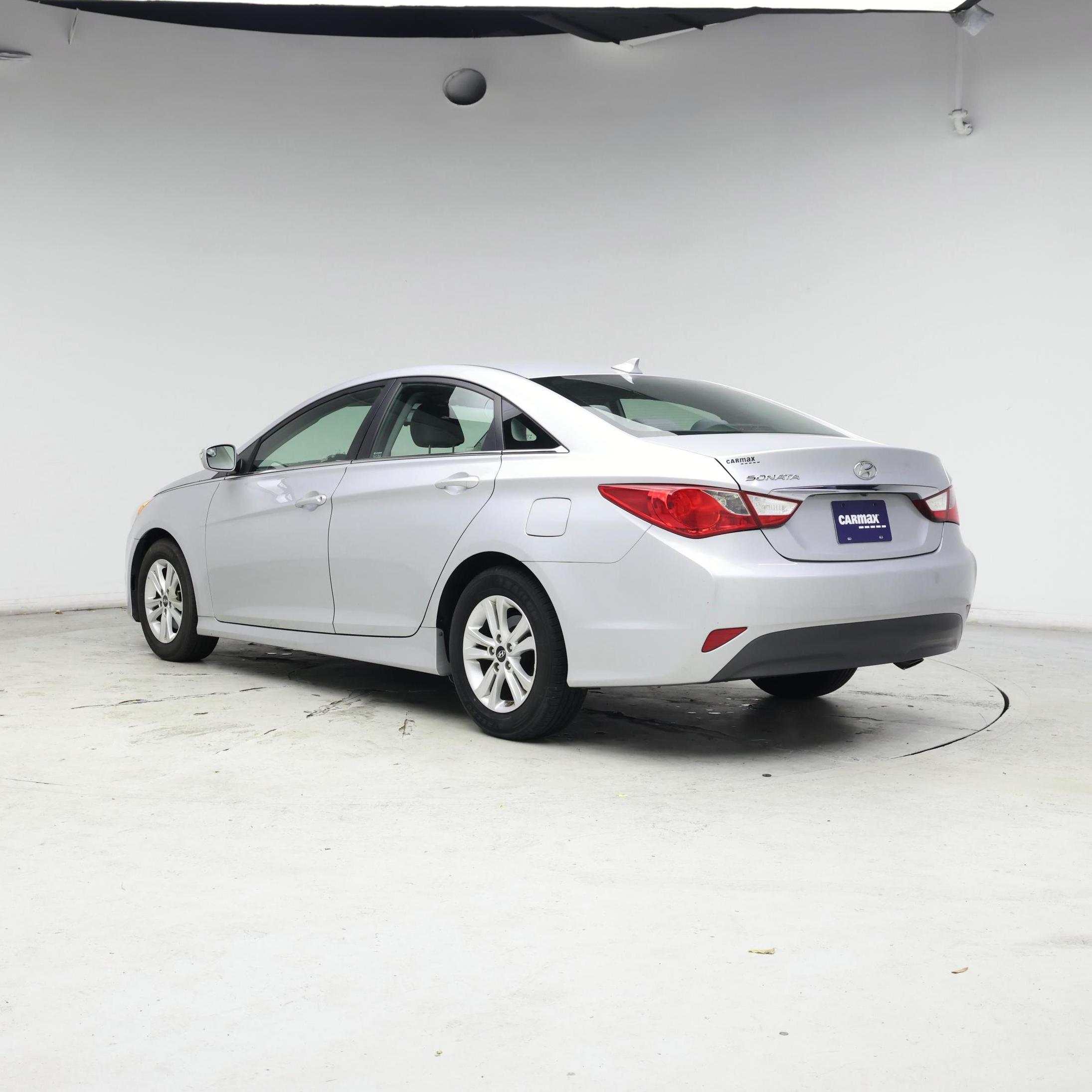 Thumbnail: 2014 Hyundai Sonata - 2