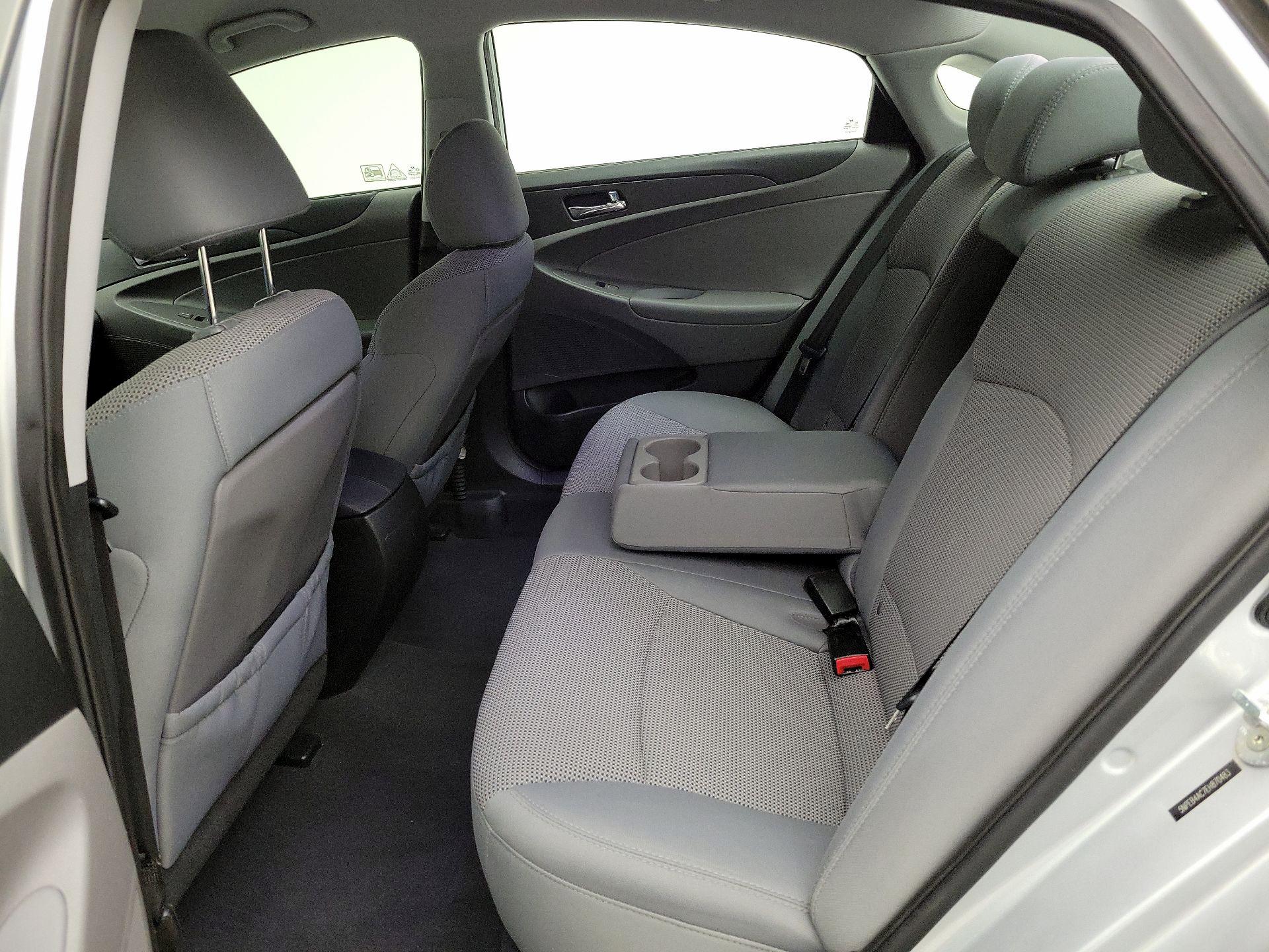 Thumbnail: 2014 Hyundai Sonata - 19