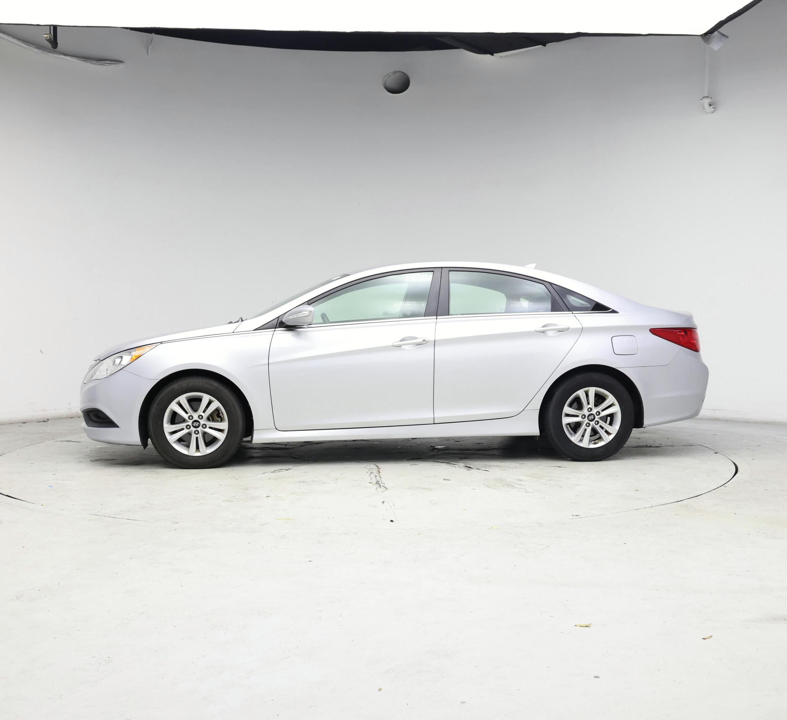 Thumbnail: 2014 Hyundai Sonata - 3