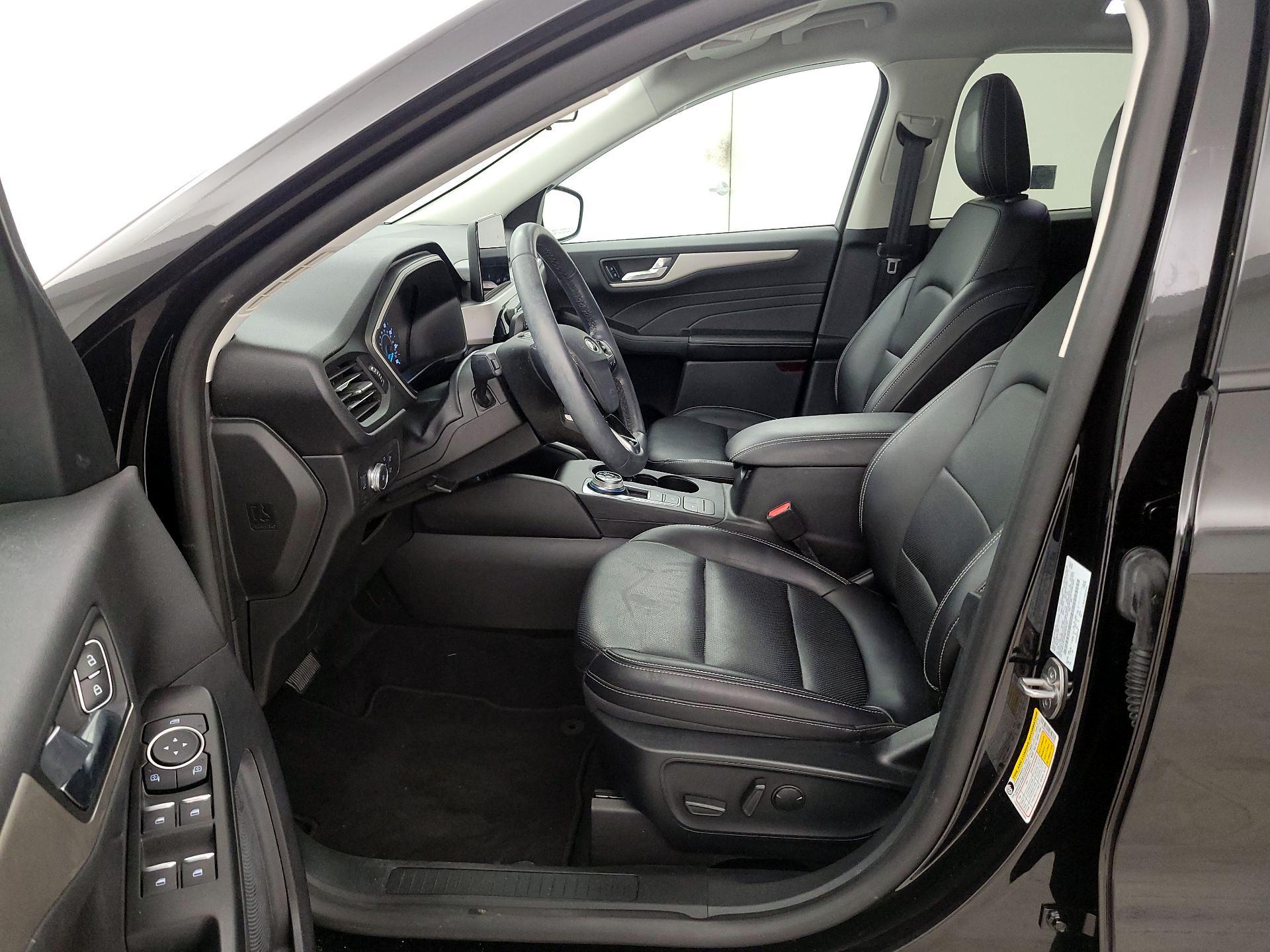 Thumbnail: 2021 Ford Escape - 9