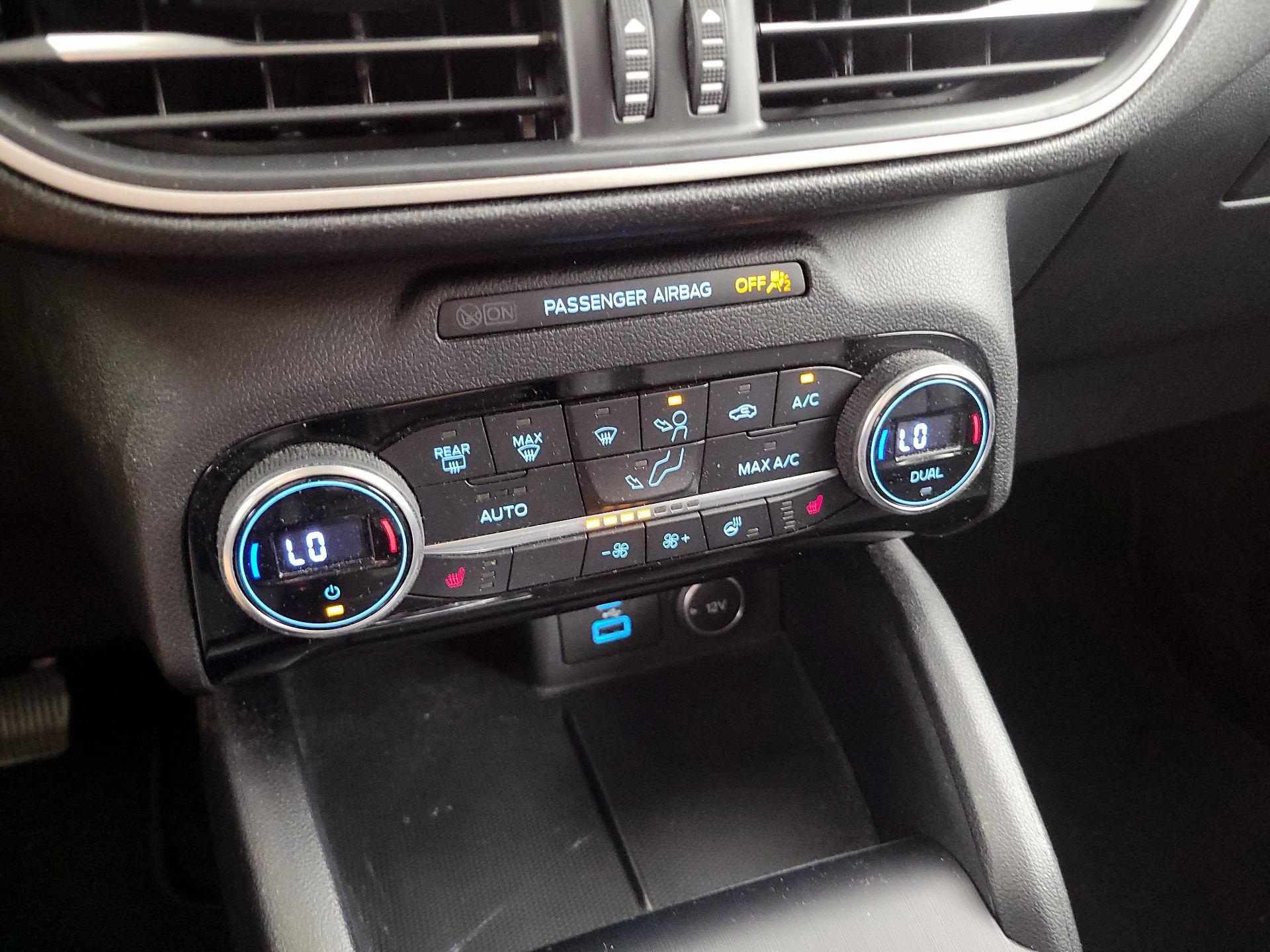 Thumbnail: 2021 Ford Escape - 15