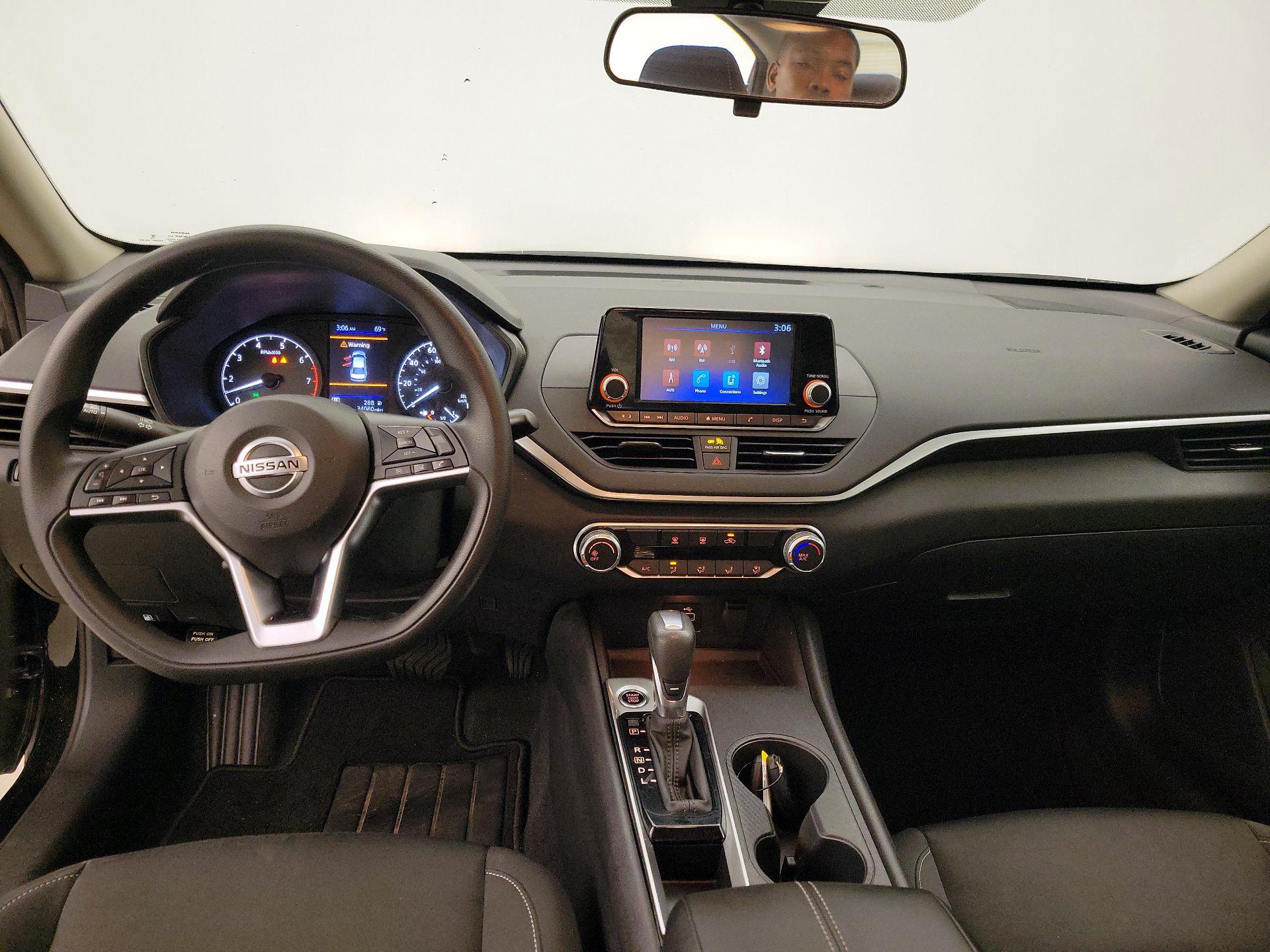 Thumbnail: 2024 Nissan Sentra - 9