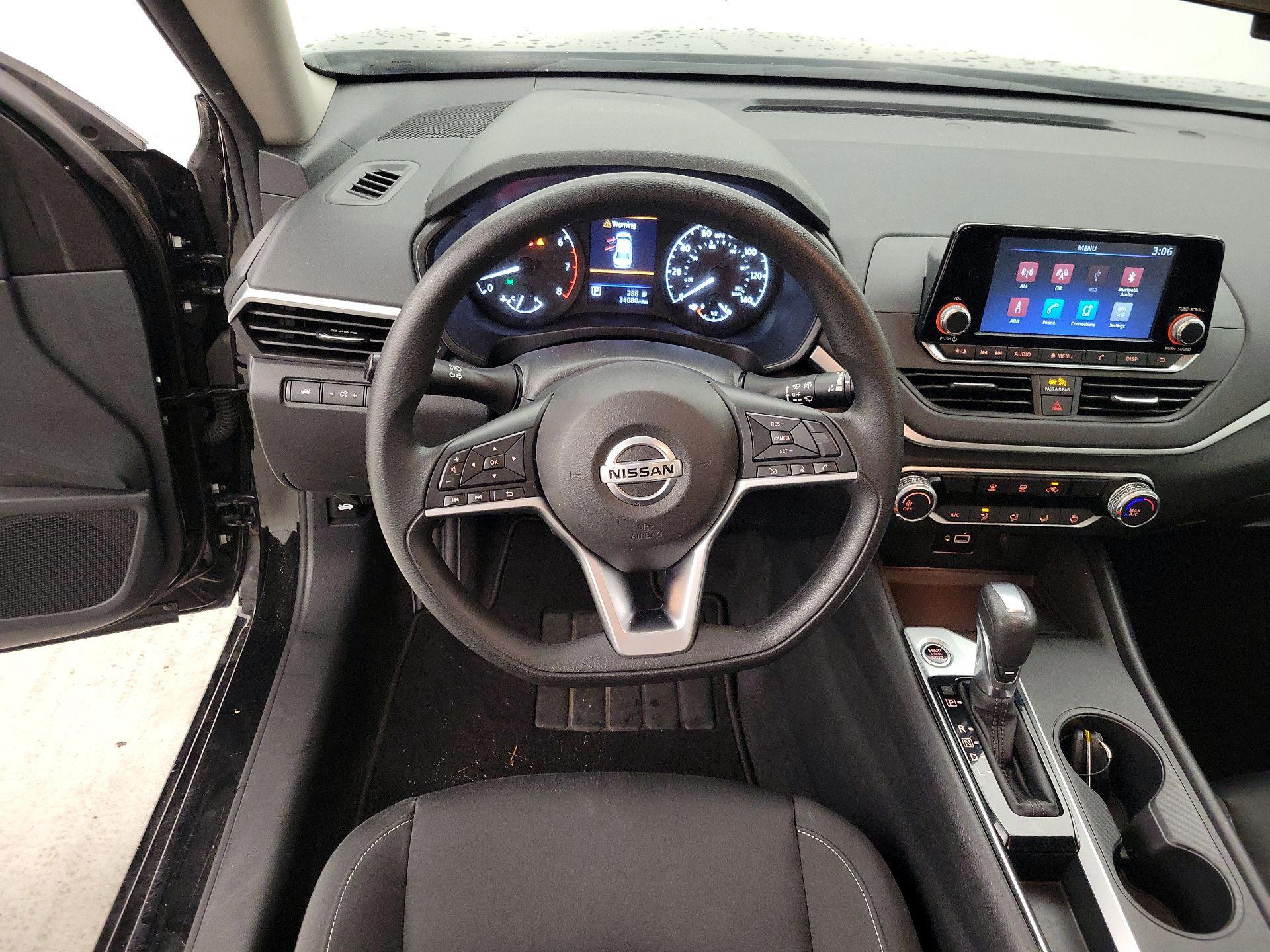 Thumbnail: 2024 Nissan Sentra - 10