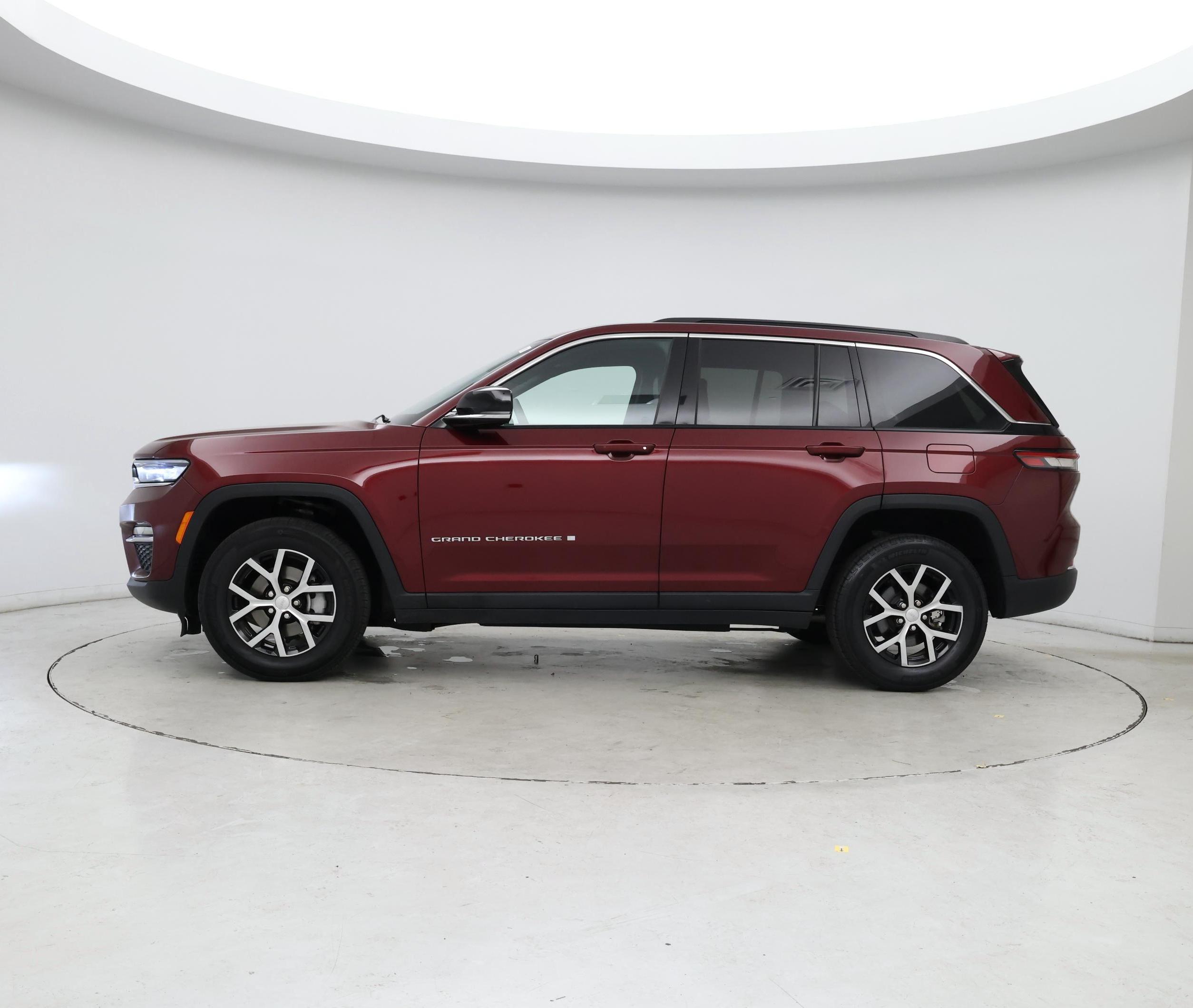 Thumbnail: 2024 Jeep Grand Cherokee - 3