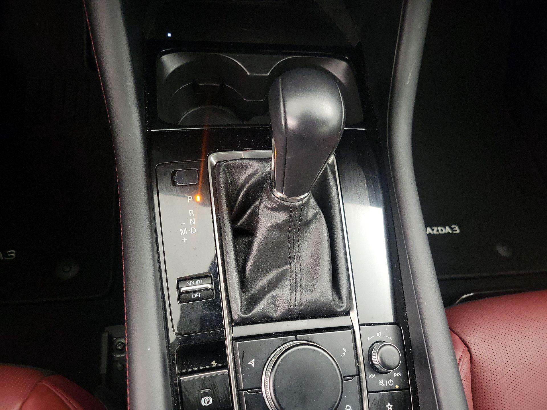 Thumbnail: 2025 Mazda Mazda3 - 17