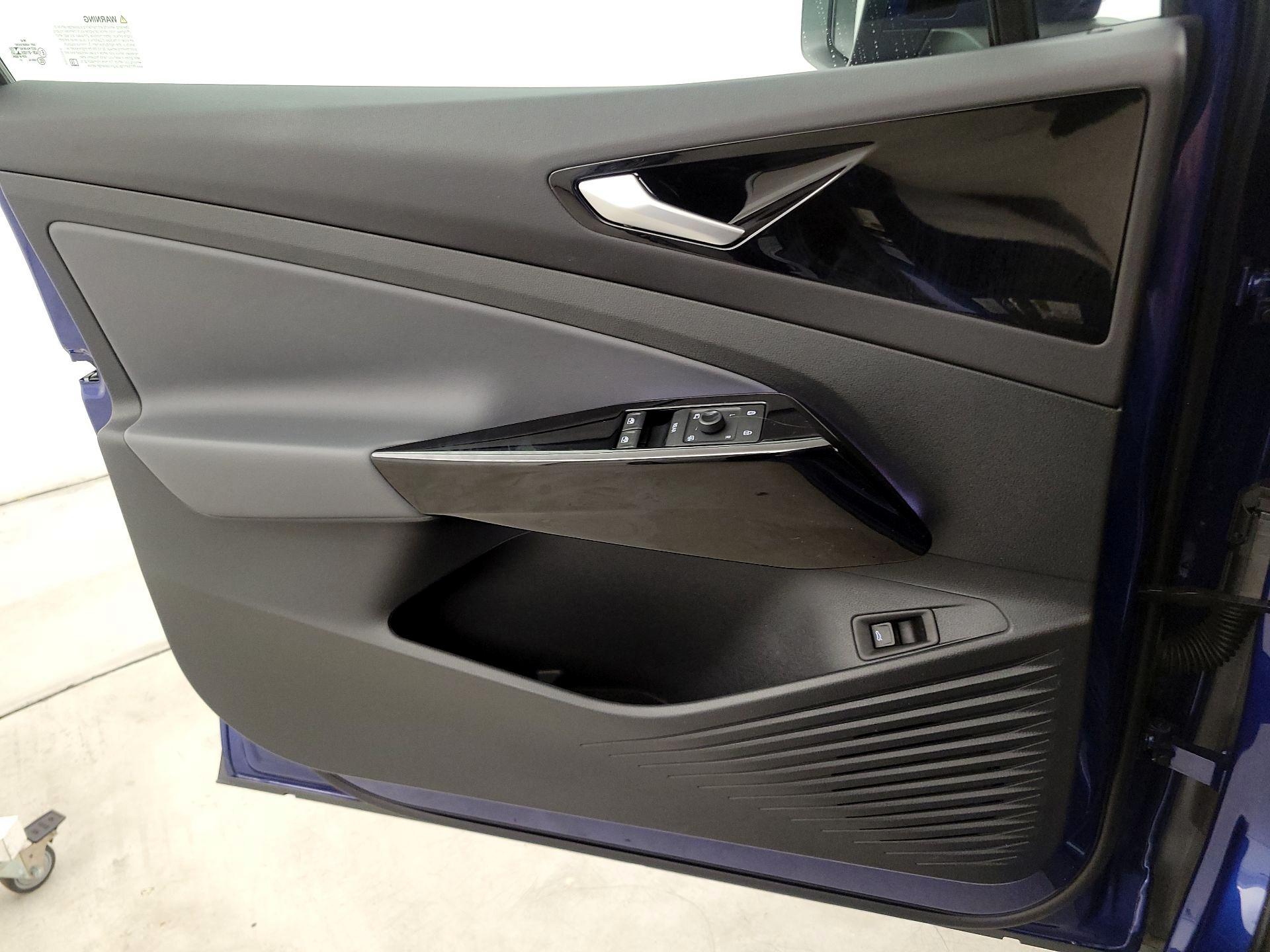 Thumbnail: 2022 Volkswagen ID.4 - 12
