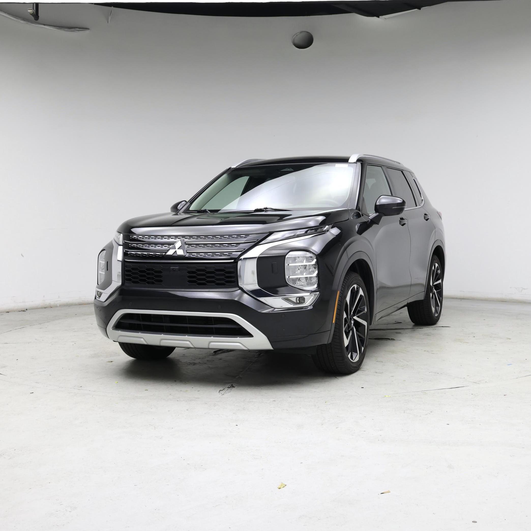 Thumbnail: 2022 Mitsubishi Outlander - 4