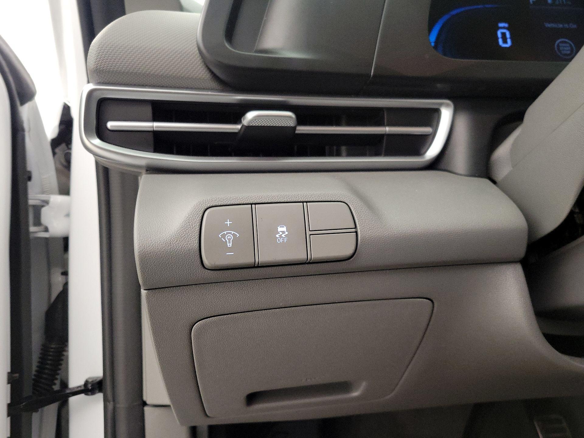 Thumbnail: 2025 Hyundai Elantra - 13