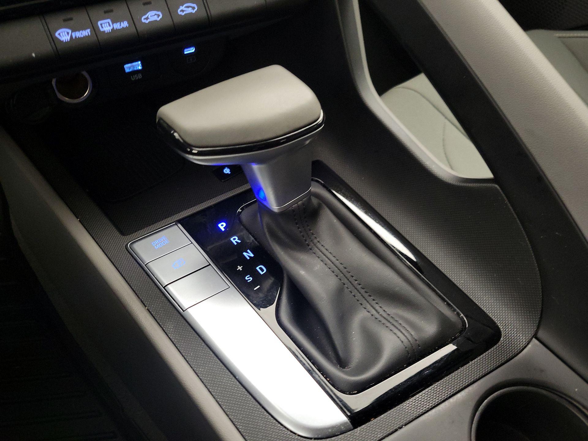 Thumbnail: 2025 Hyundai Elantra - 17