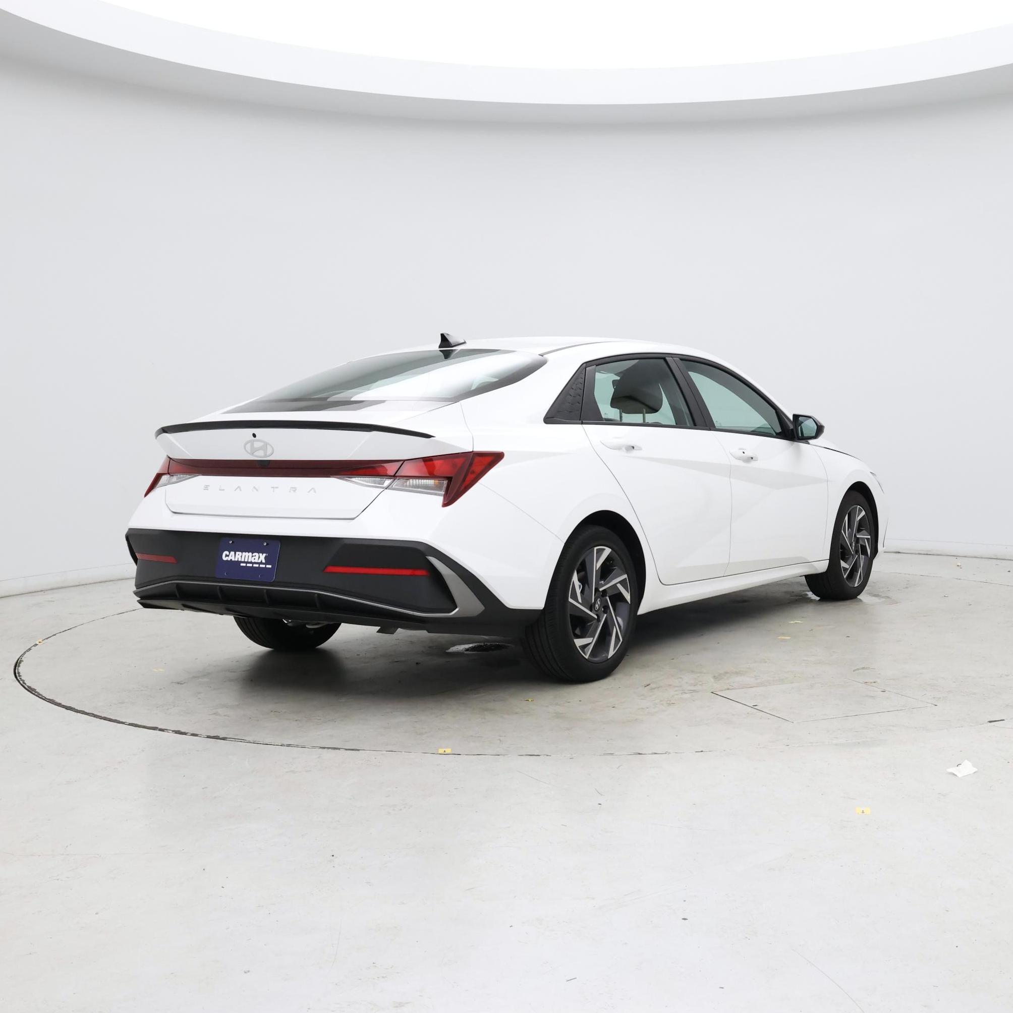 Thumbnail: 2025 Hyundai Elantra - 8