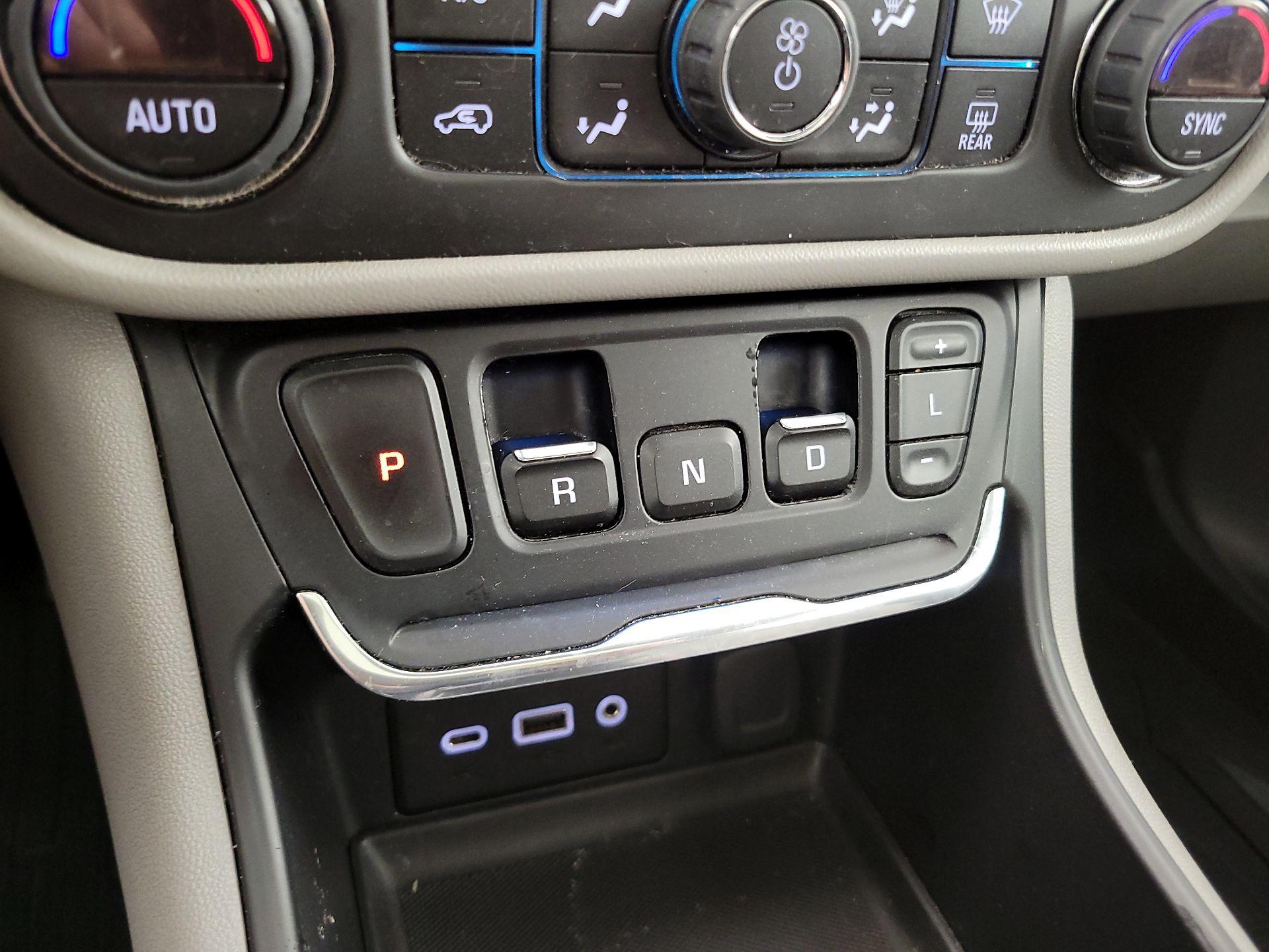 Thumbnail: 2019 GMC Terrain - 17