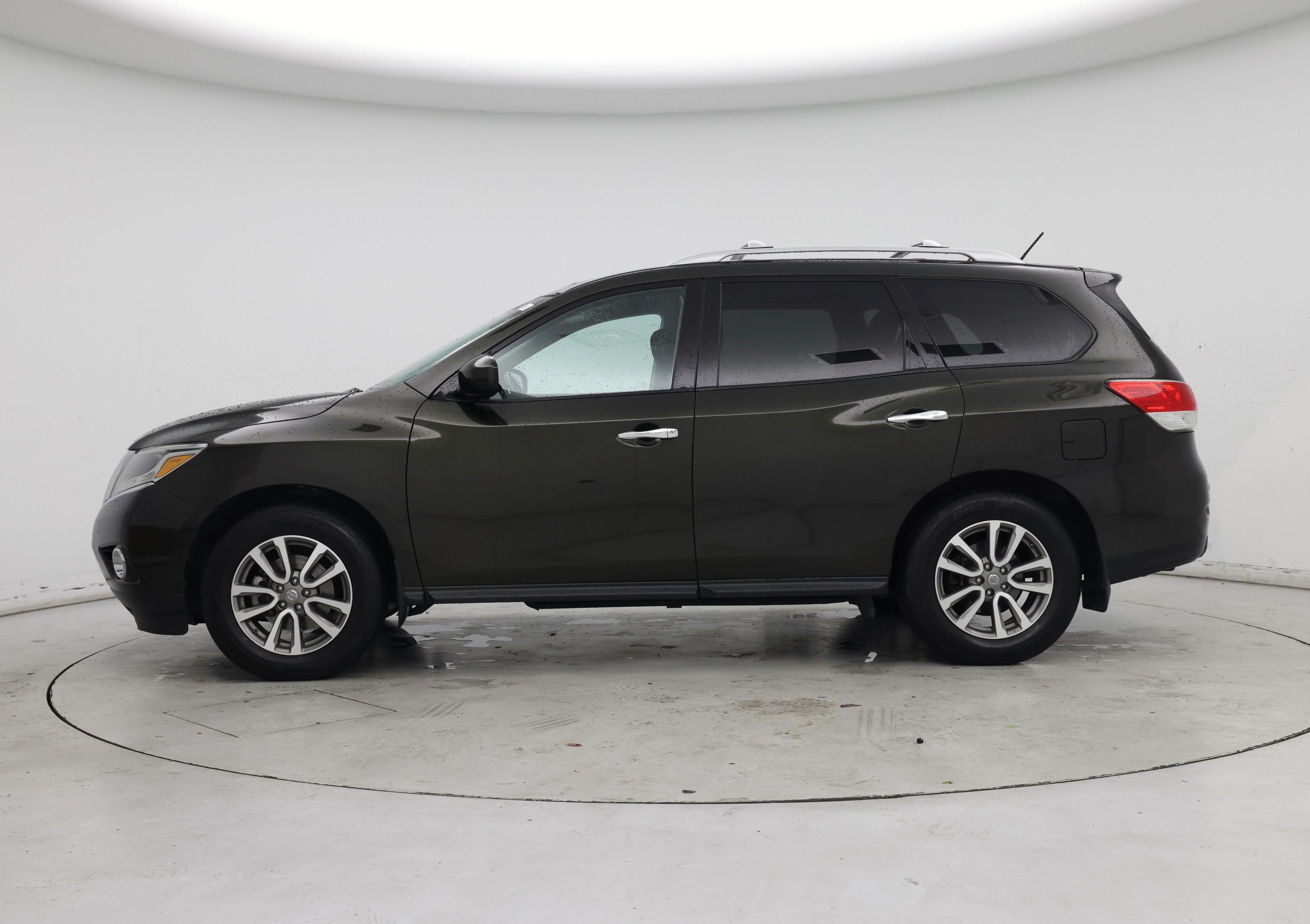 Thumbnail: 2015 Nissan Pathfinder - 3