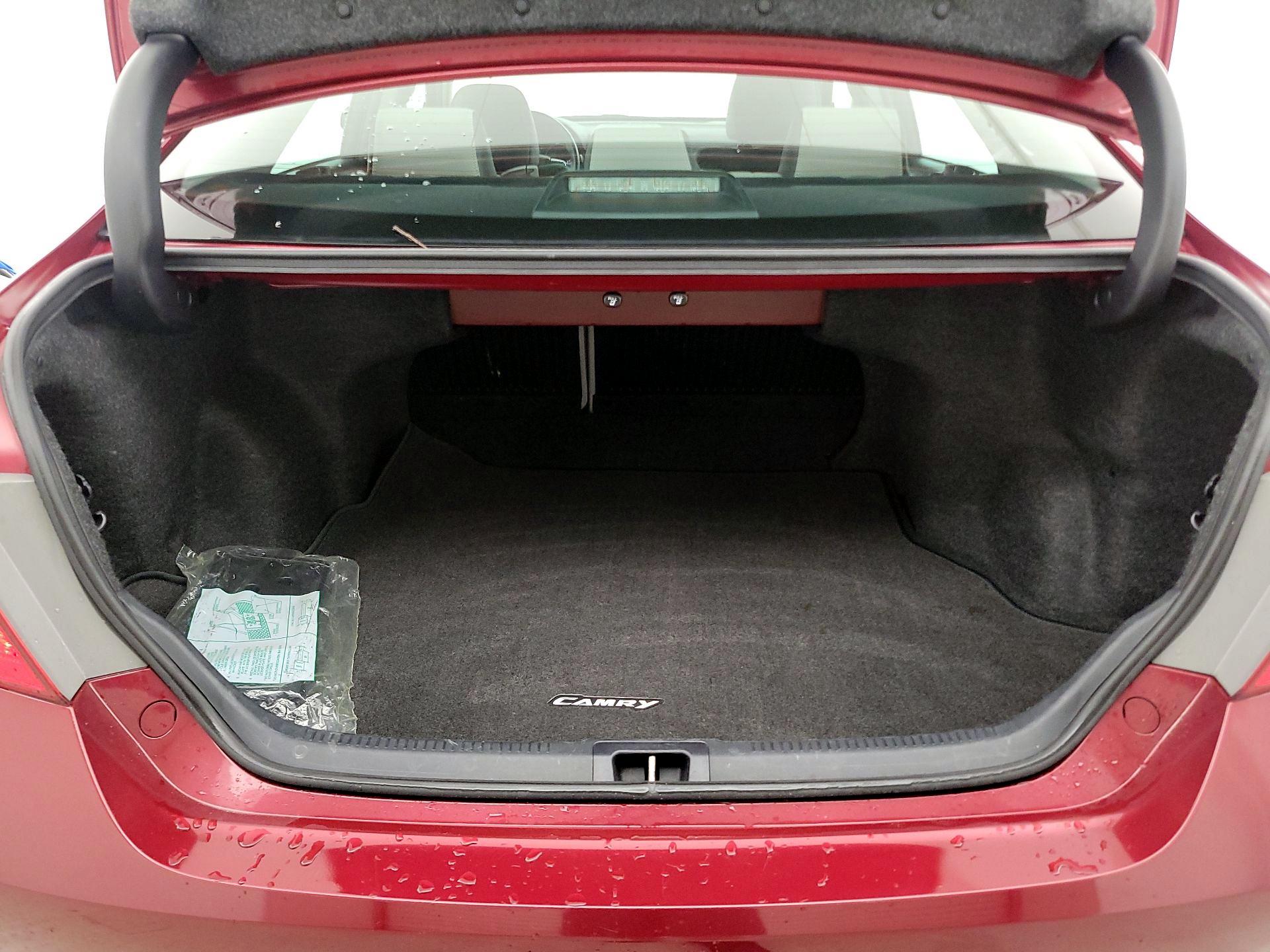 Thumbnail: 2016 Toyota Camry - 18