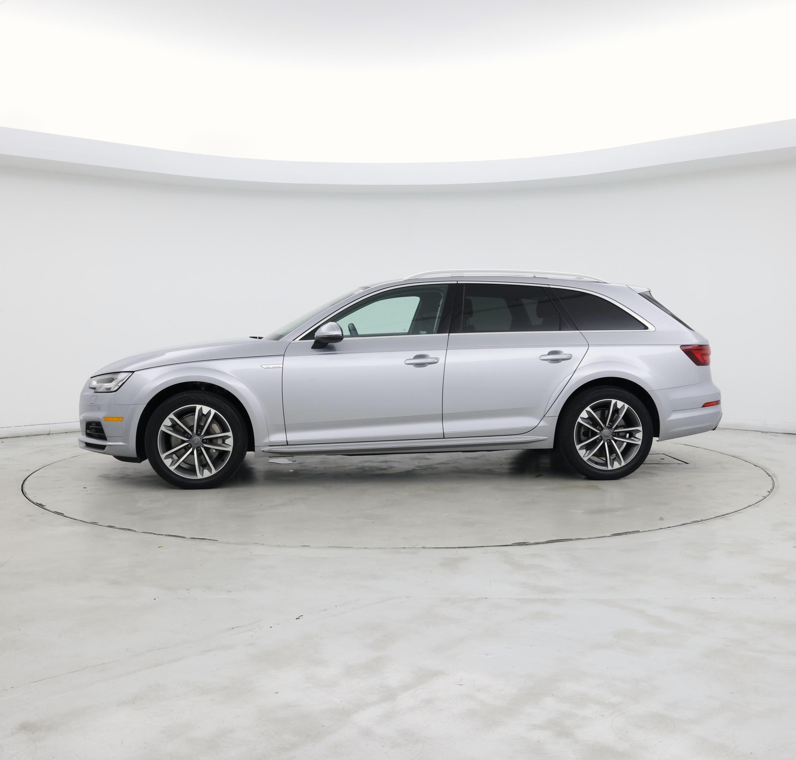 Thumbnail: 2019 Audi A4 - 3