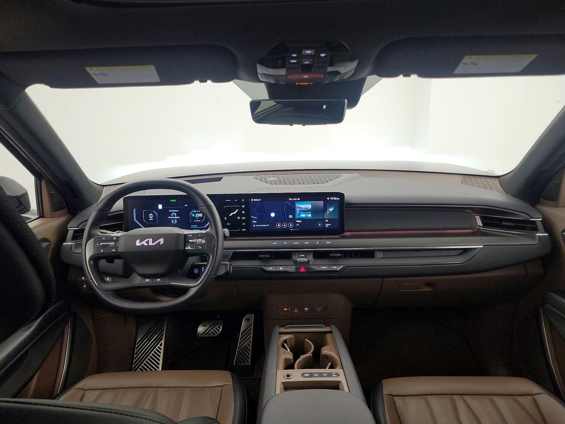 Thumbnail: 2024 Kia EV9 - 9