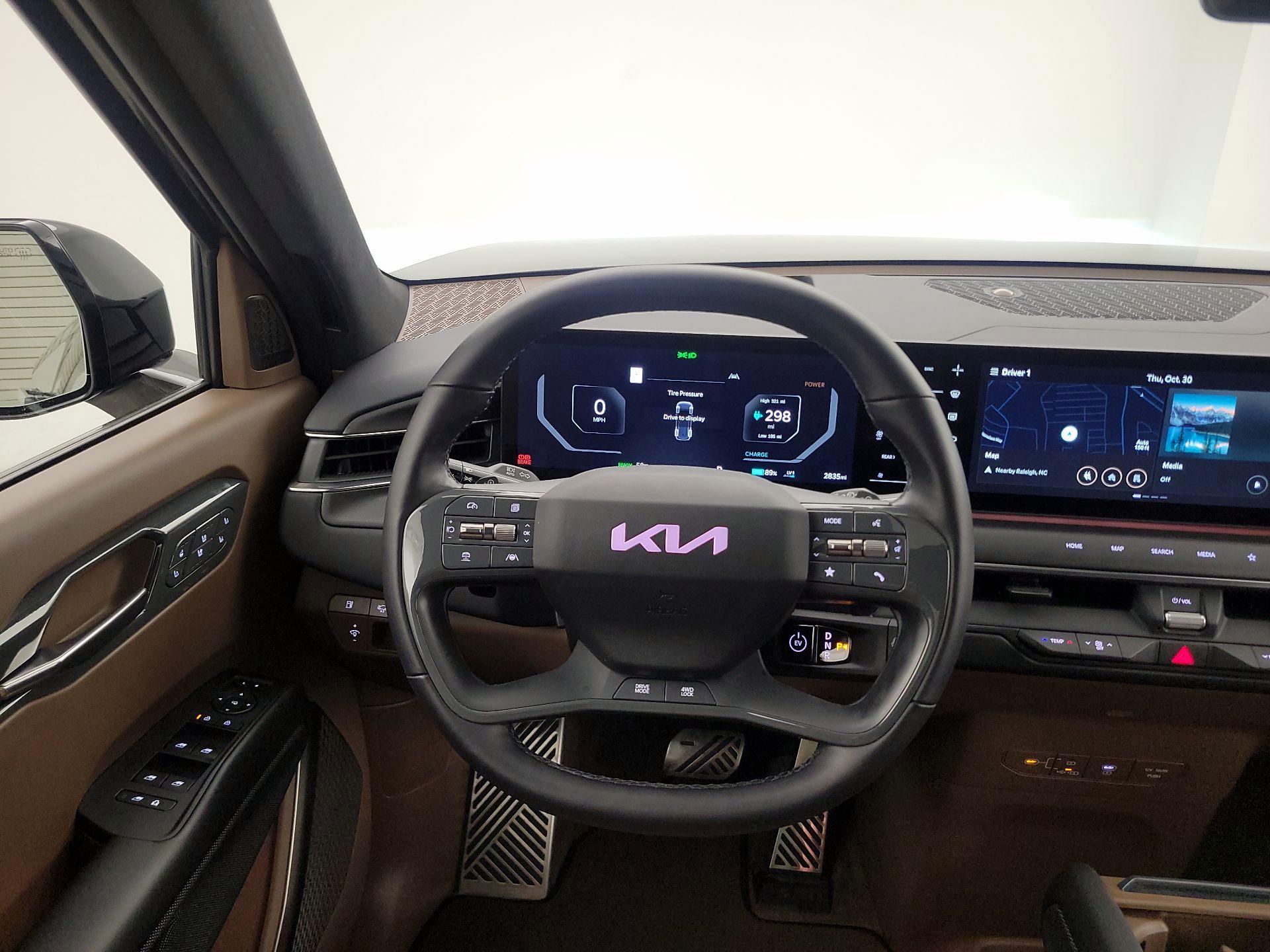 Thumbnail: 2024 Kia EV9 - 10