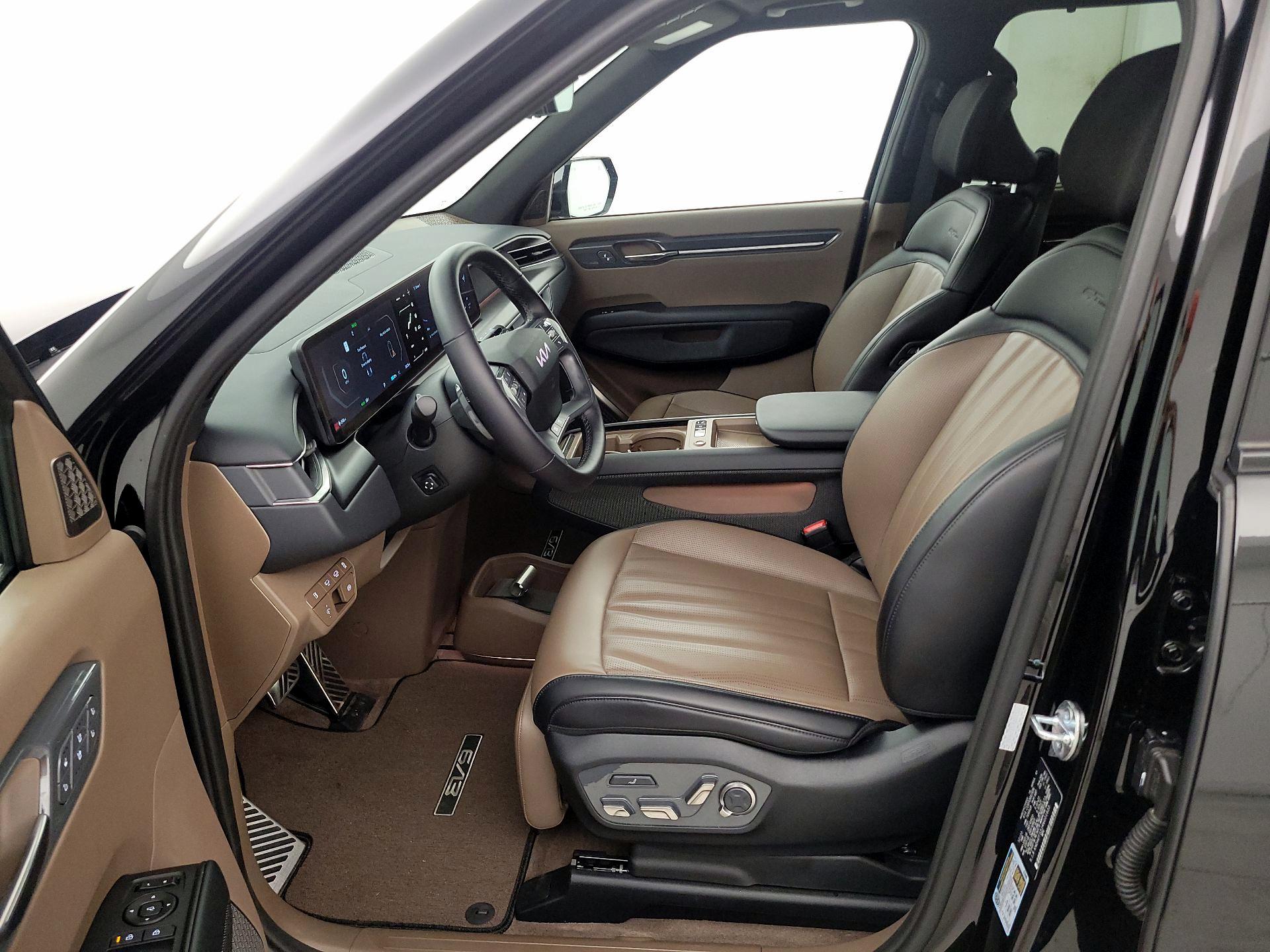 Thumbnail: 2024 Kia EV9 - 11