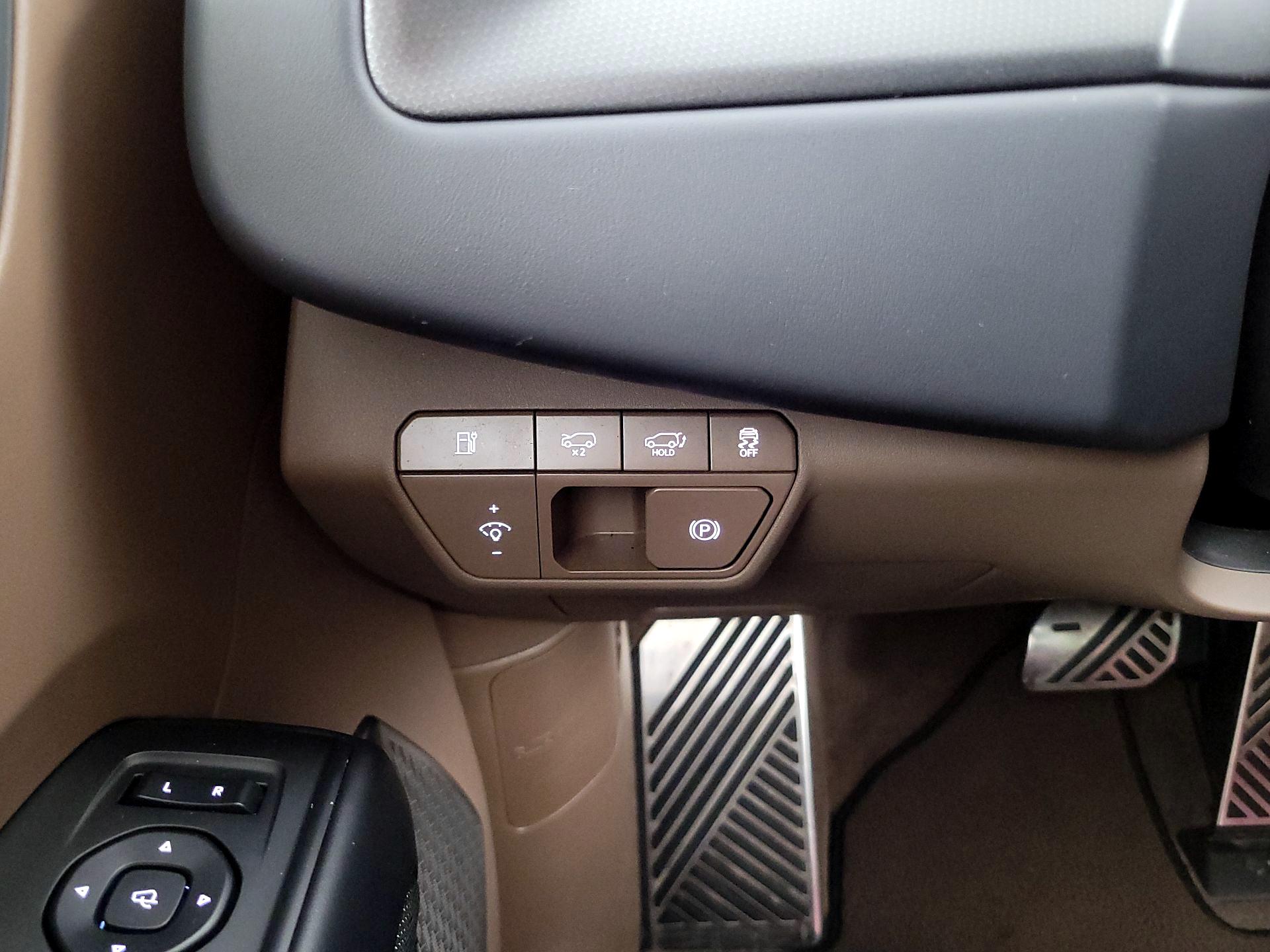 Thumbnail: 2024 Kia EV9 - 13