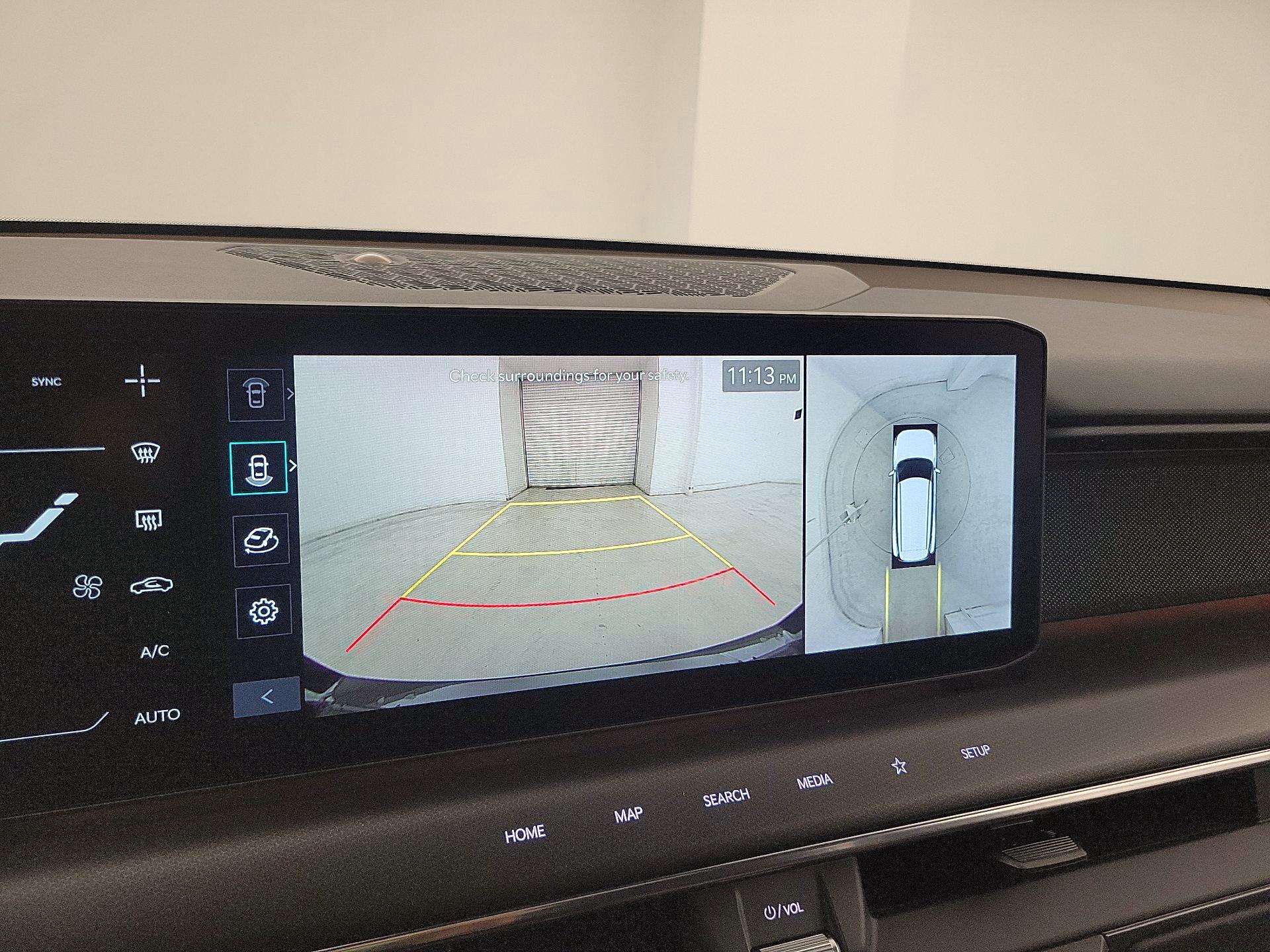 Thumbnail: 2024 Kia EV9 - 15