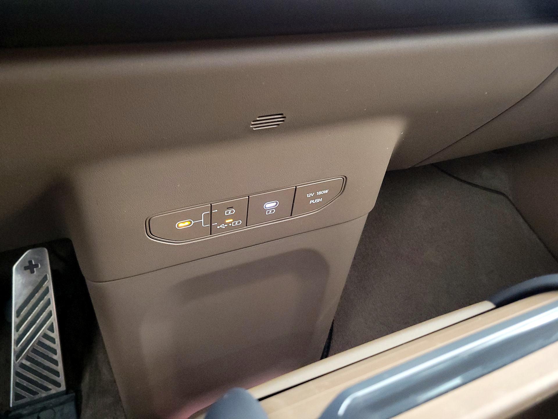 Thumbnail: 2024 Kia EV9 - 19