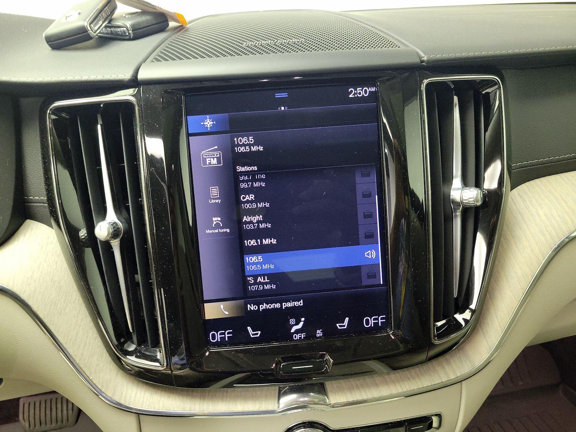 Thumbnail: 2020 Volvo XC60 - 16