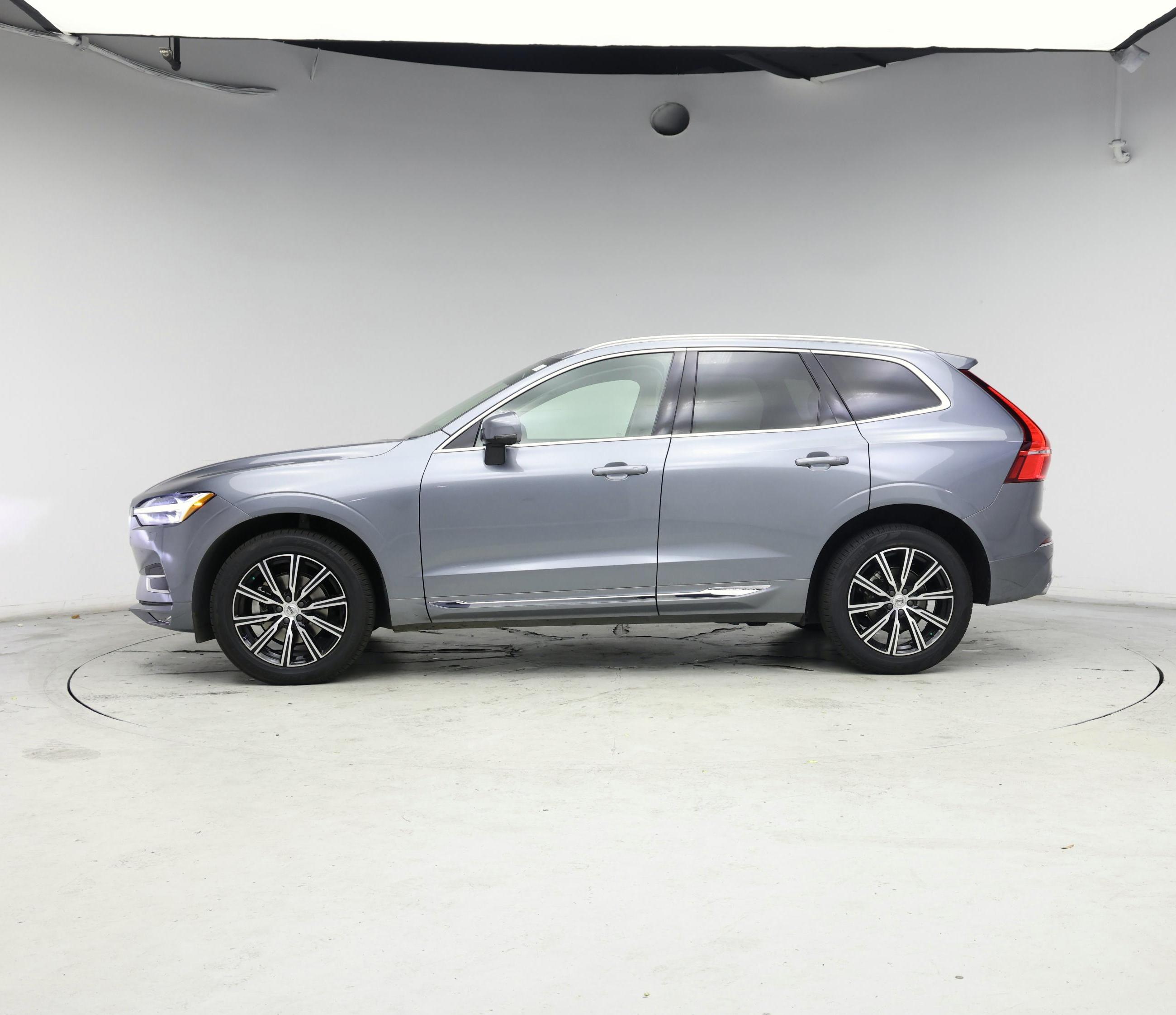 Thumbnail: 2020 Volvo XC60 - 3