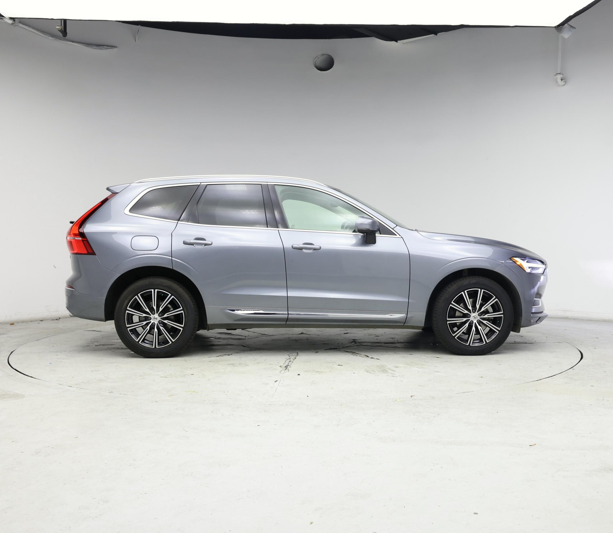 Thumbnail: 2020 Volvo XC60 - 7