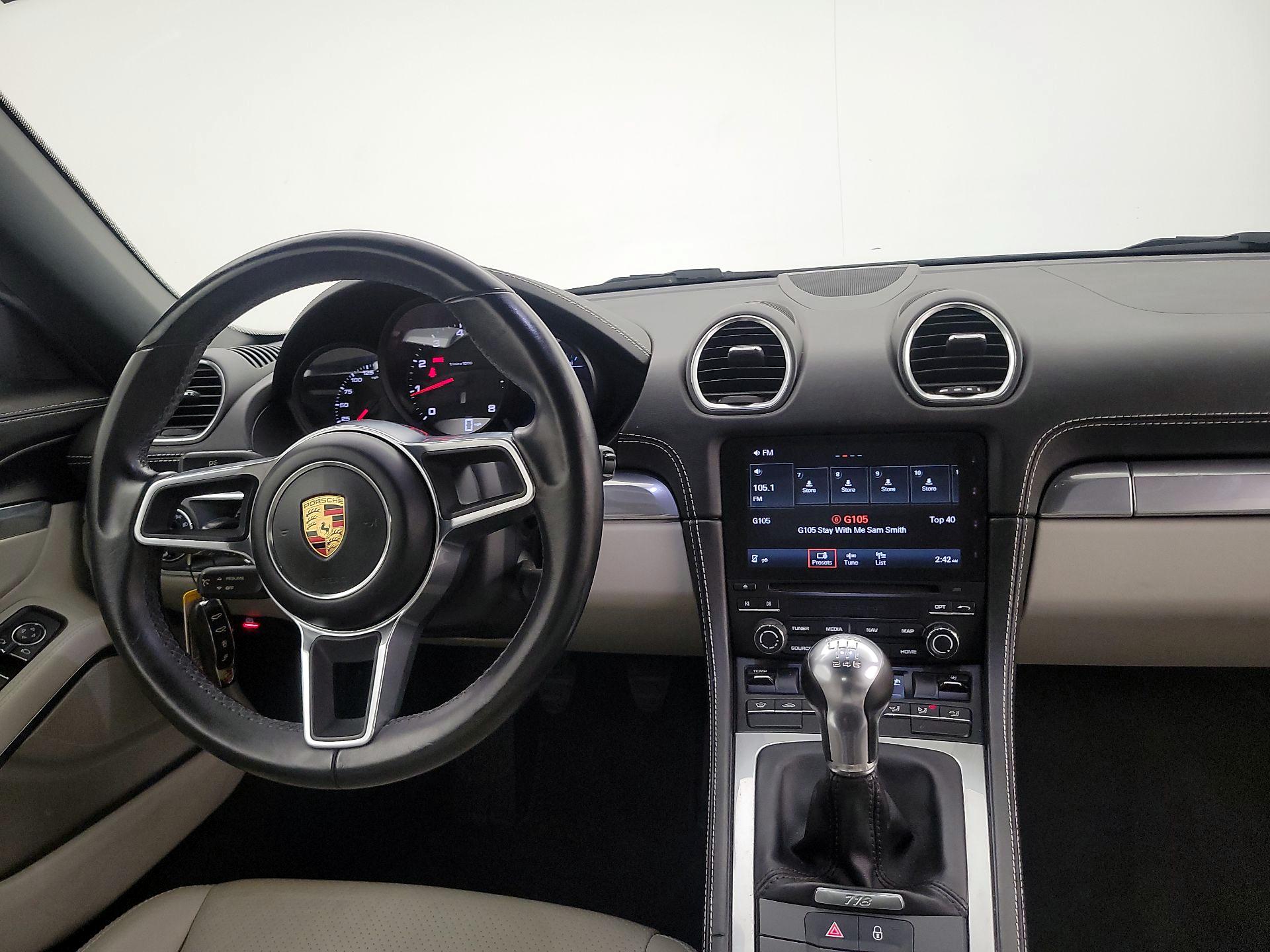 Thumbnail: 2017 Porsche 718 Boxster - 10