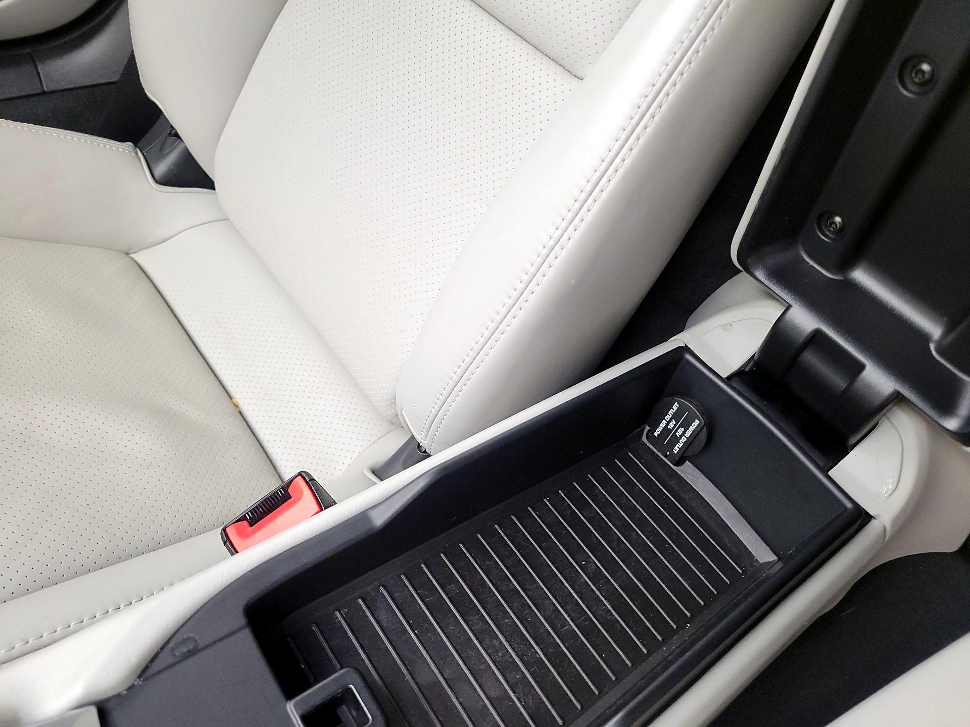 Thumbnail: 2017 Porsche 718 Boxster - 17