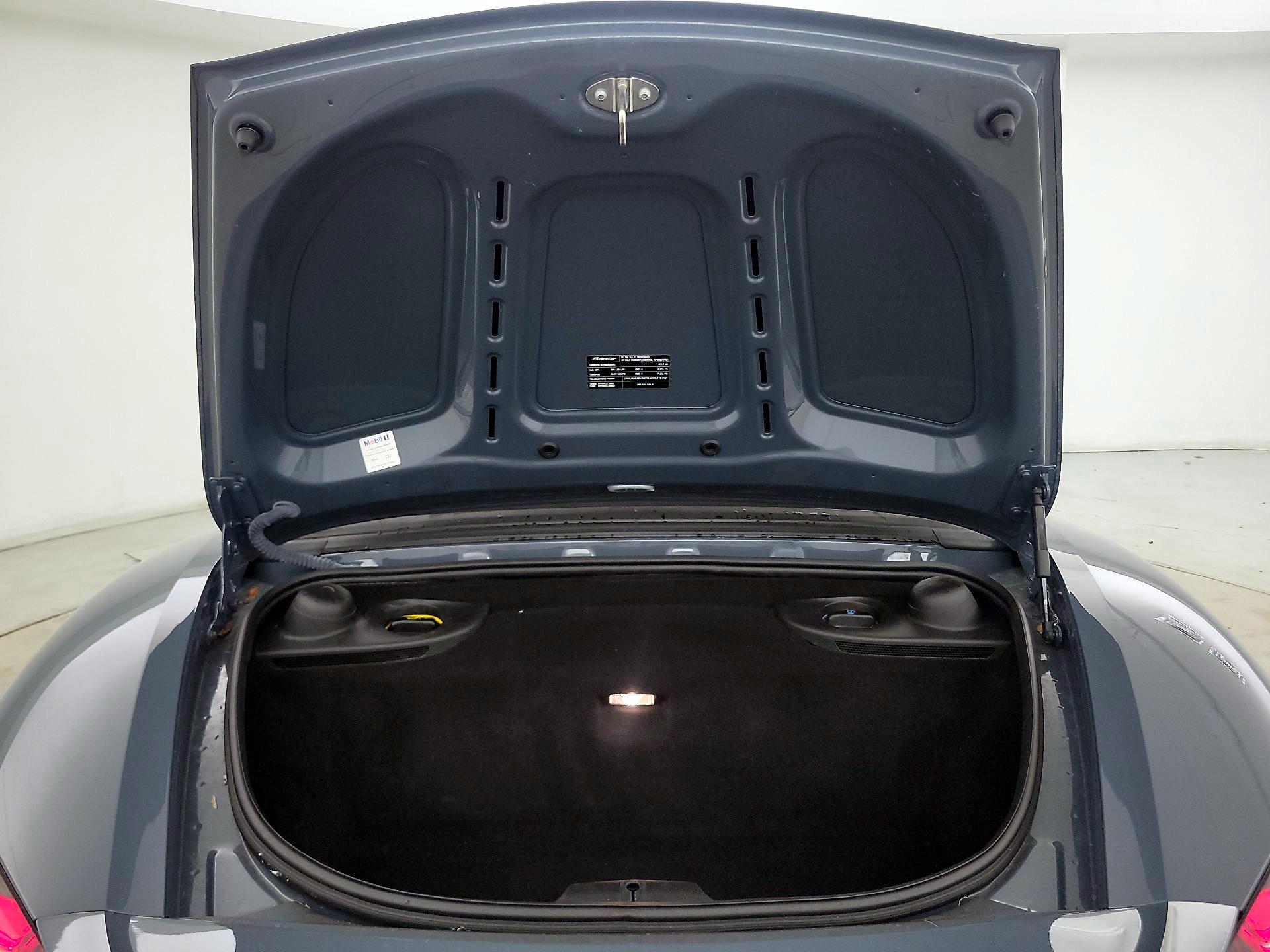 Thumbnail: 2017 Porsche 718 Boxster - 18