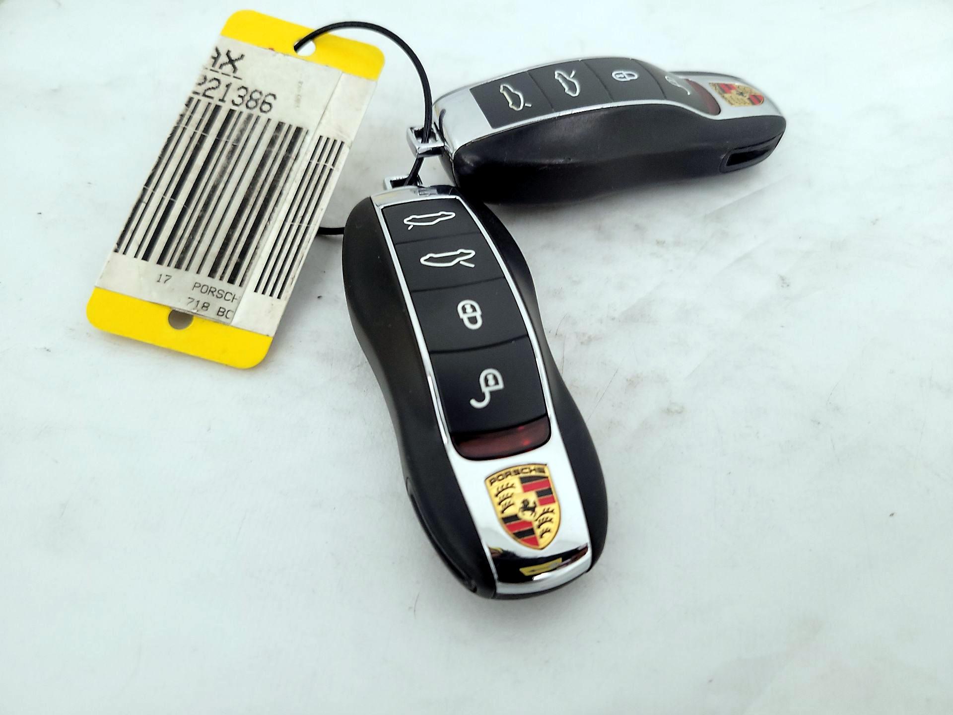 Thumbnail: 2017 Porsche 718 Boxster - 20