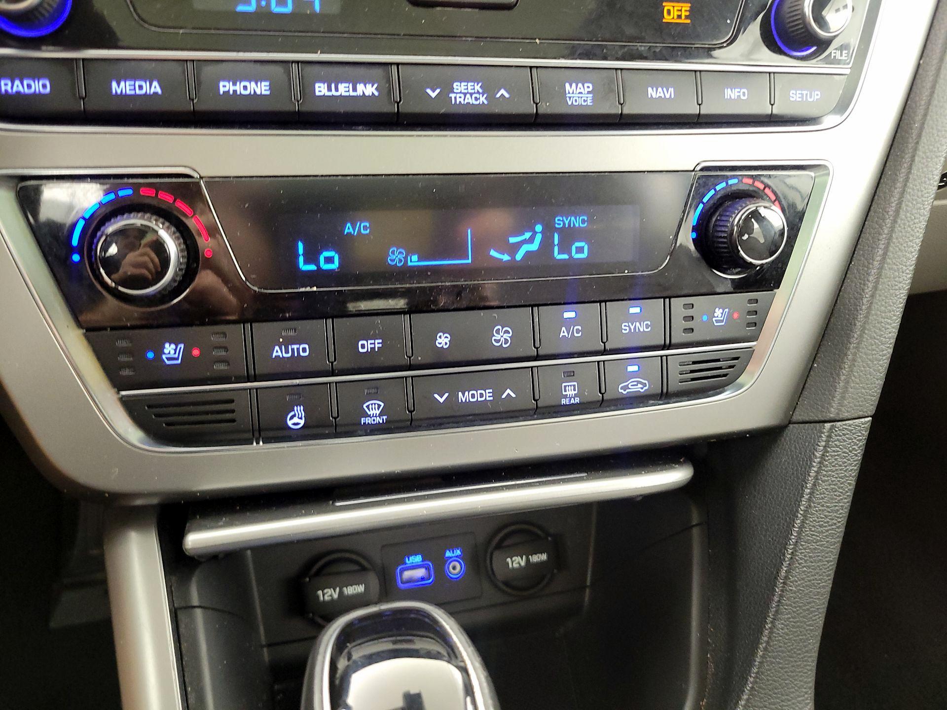 Thumbnail: 2015 Hyundai Sonata - 17