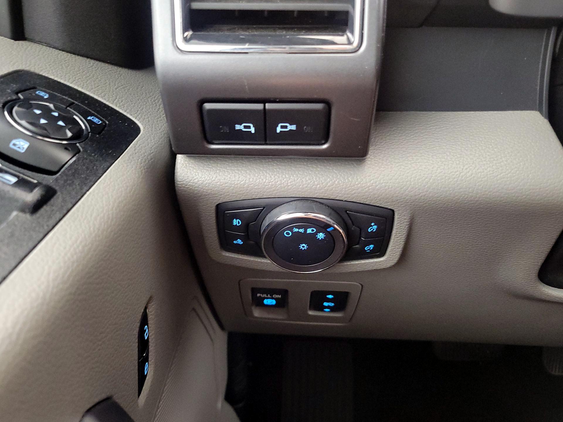 Thumbnail: 2019 Ford F-150 - 11