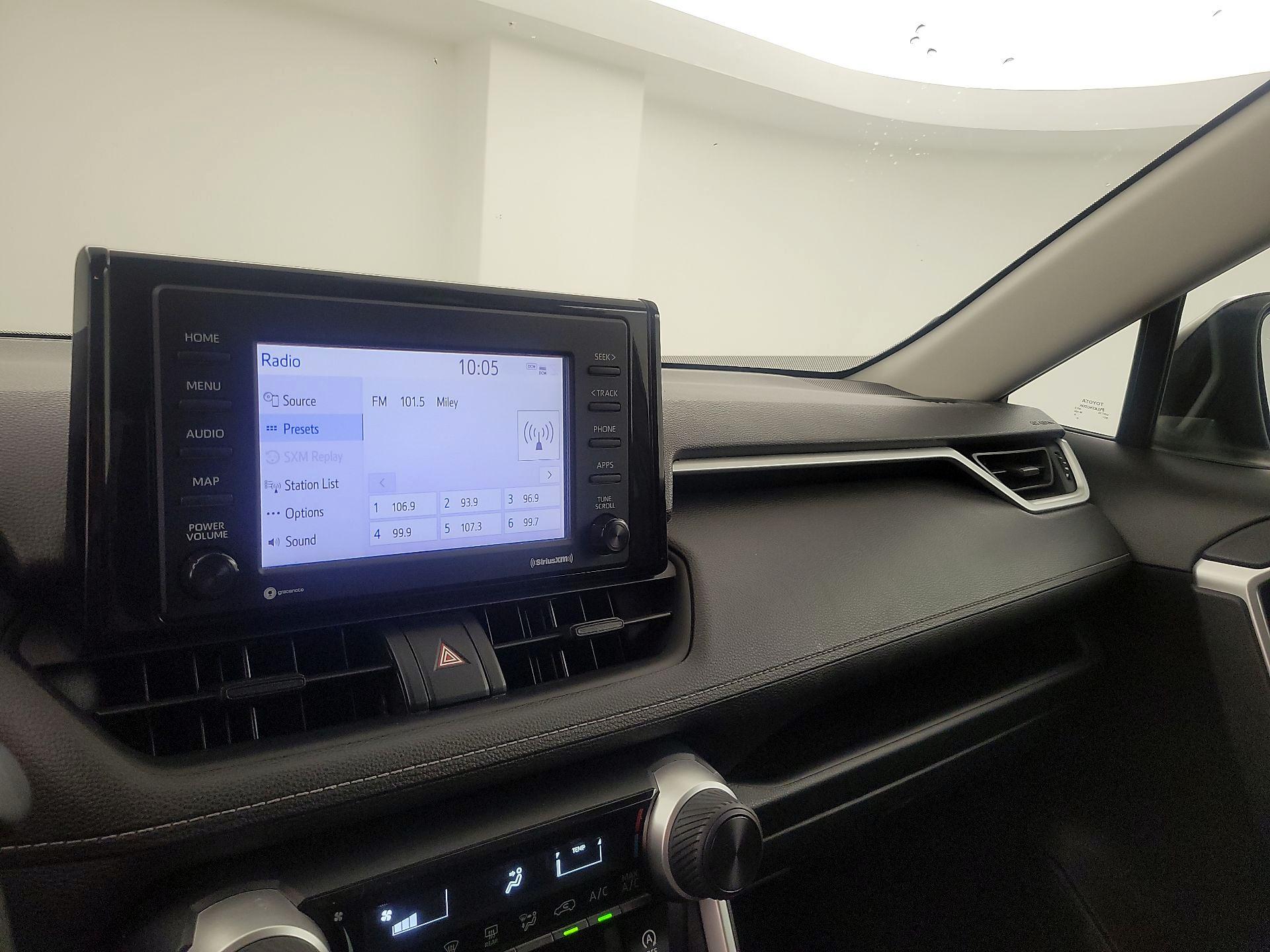 Thumbnail: 2020 Toyota RAV4 - 13