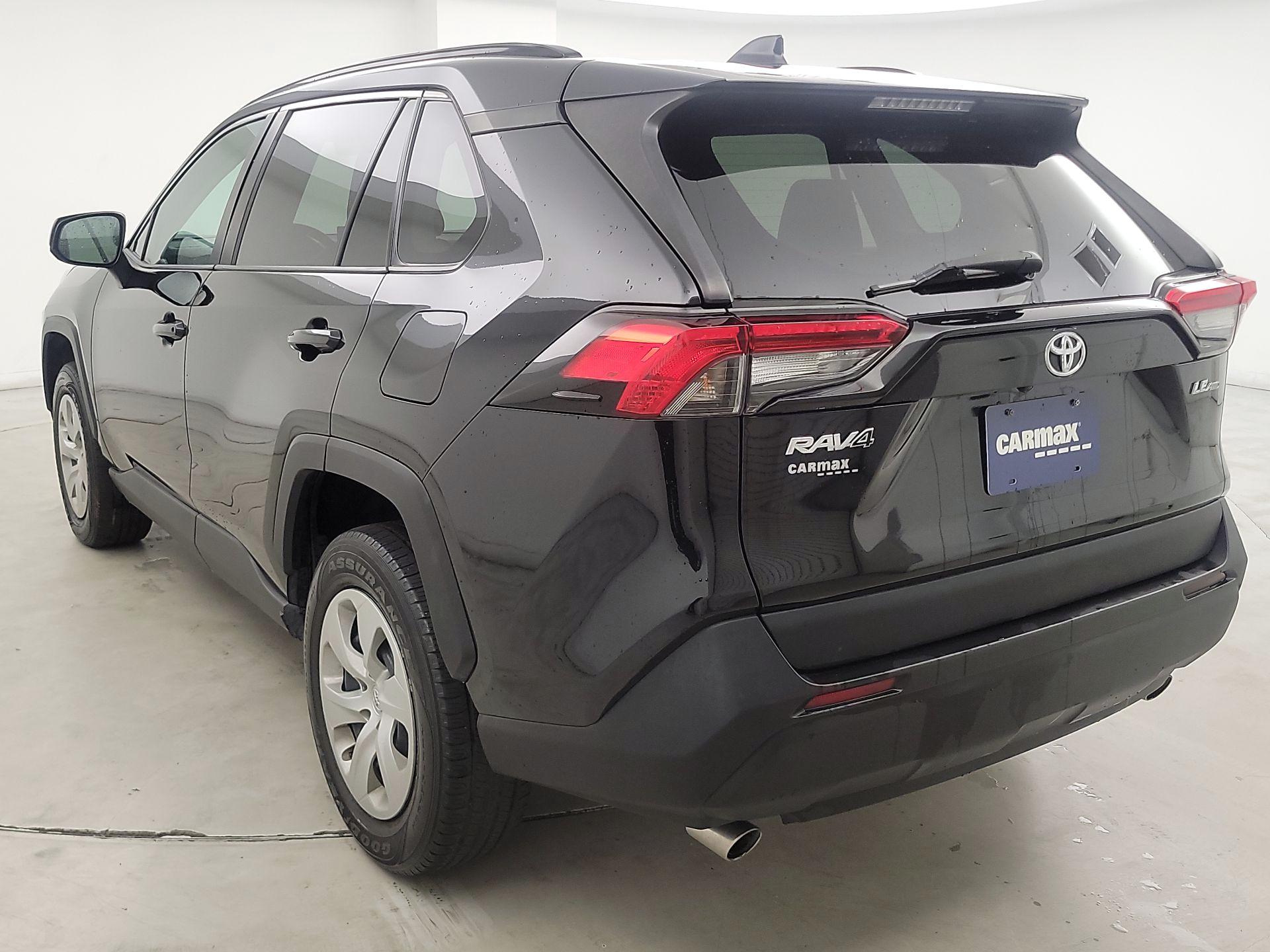 Thumbnail: 2020 Toyota RAV4 - 7