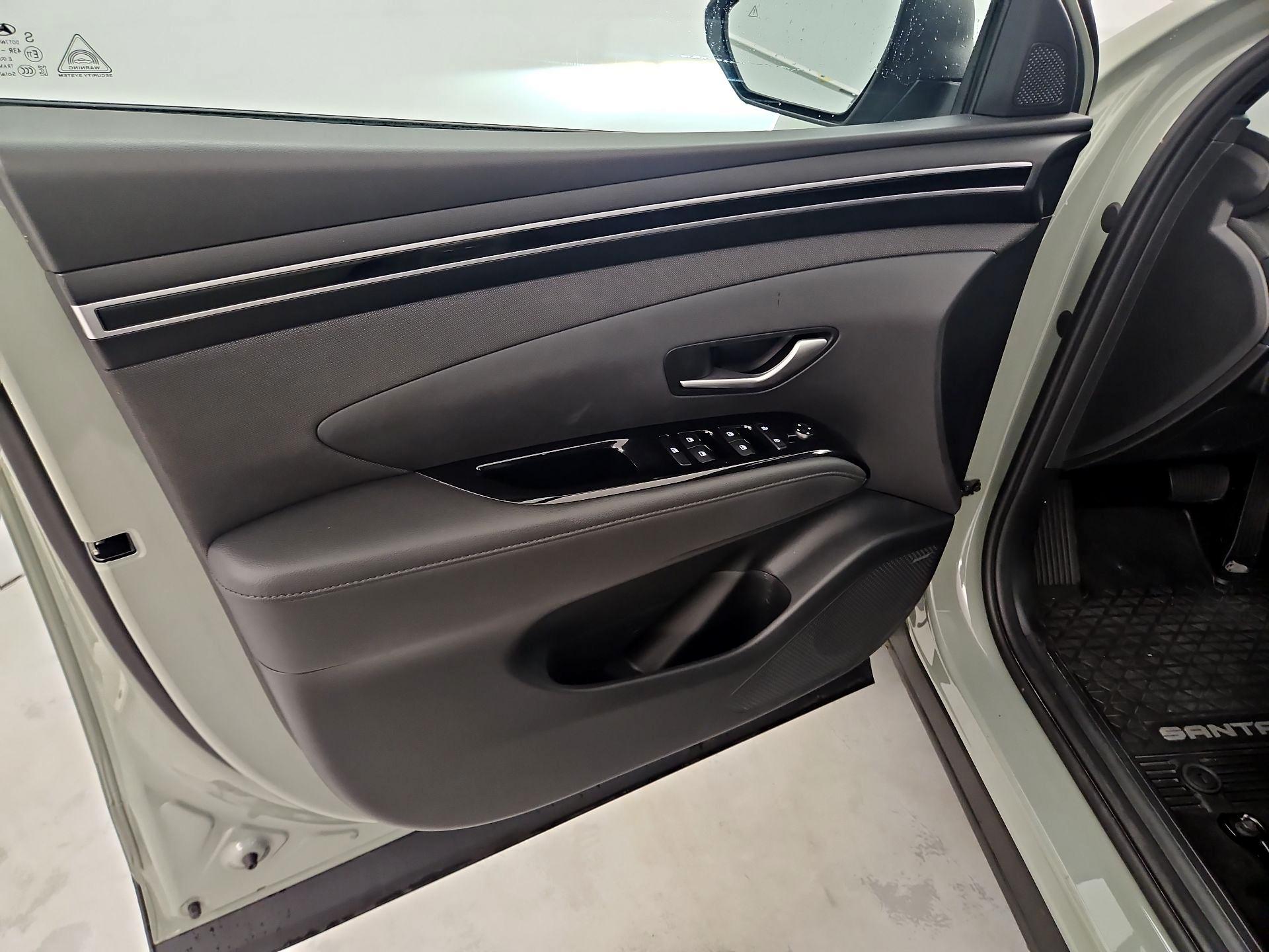 Thumbnail: 2023 Hyundai Santa Cruz - 12