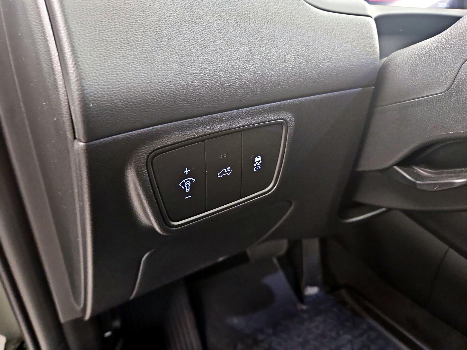 Thumbnail: 2023 Hyundai Santa Cruz - 13