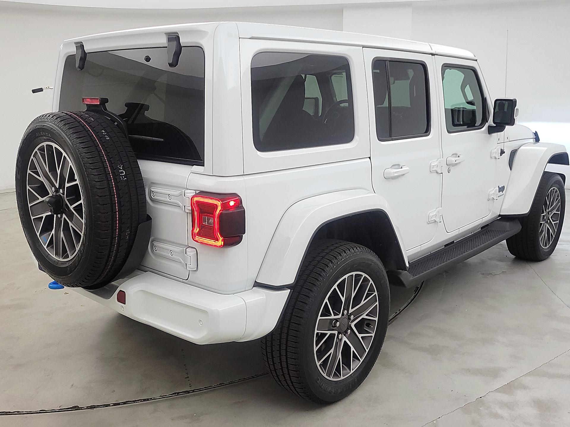Thumbnail: 2023 Jeep Wrangler - 5