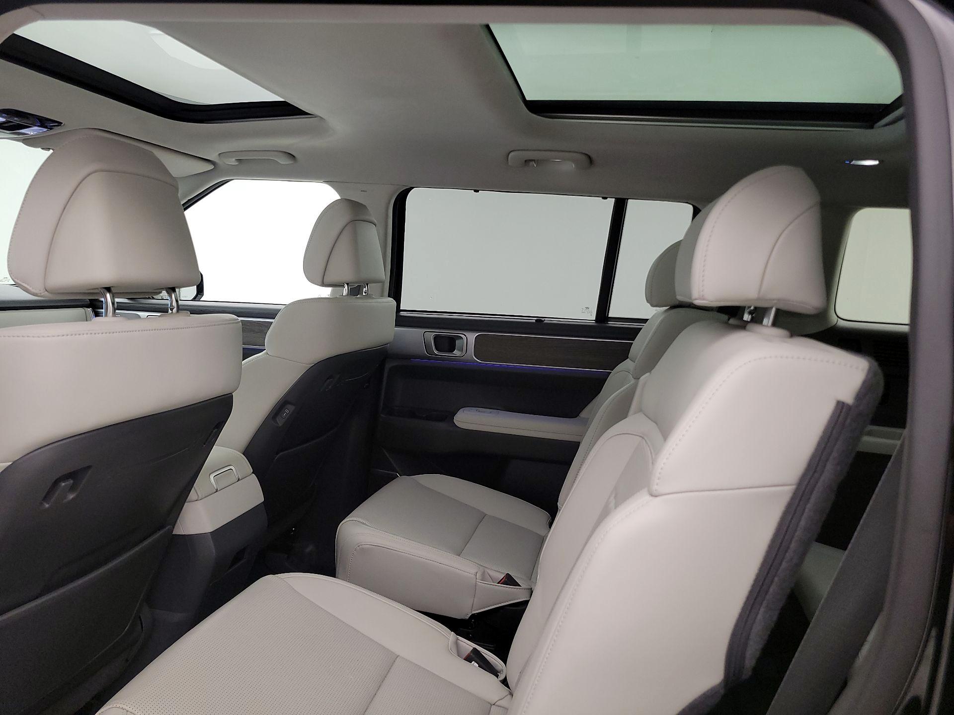 Thumbnail: 2024 Hyundai Santa Fe - 18