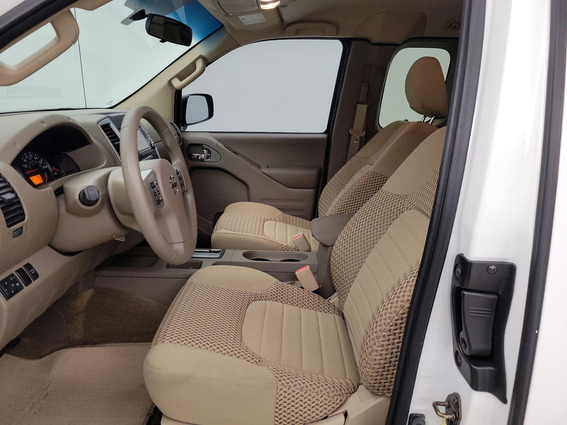 Thumbnail: 2015 Nissan Frontier - 11