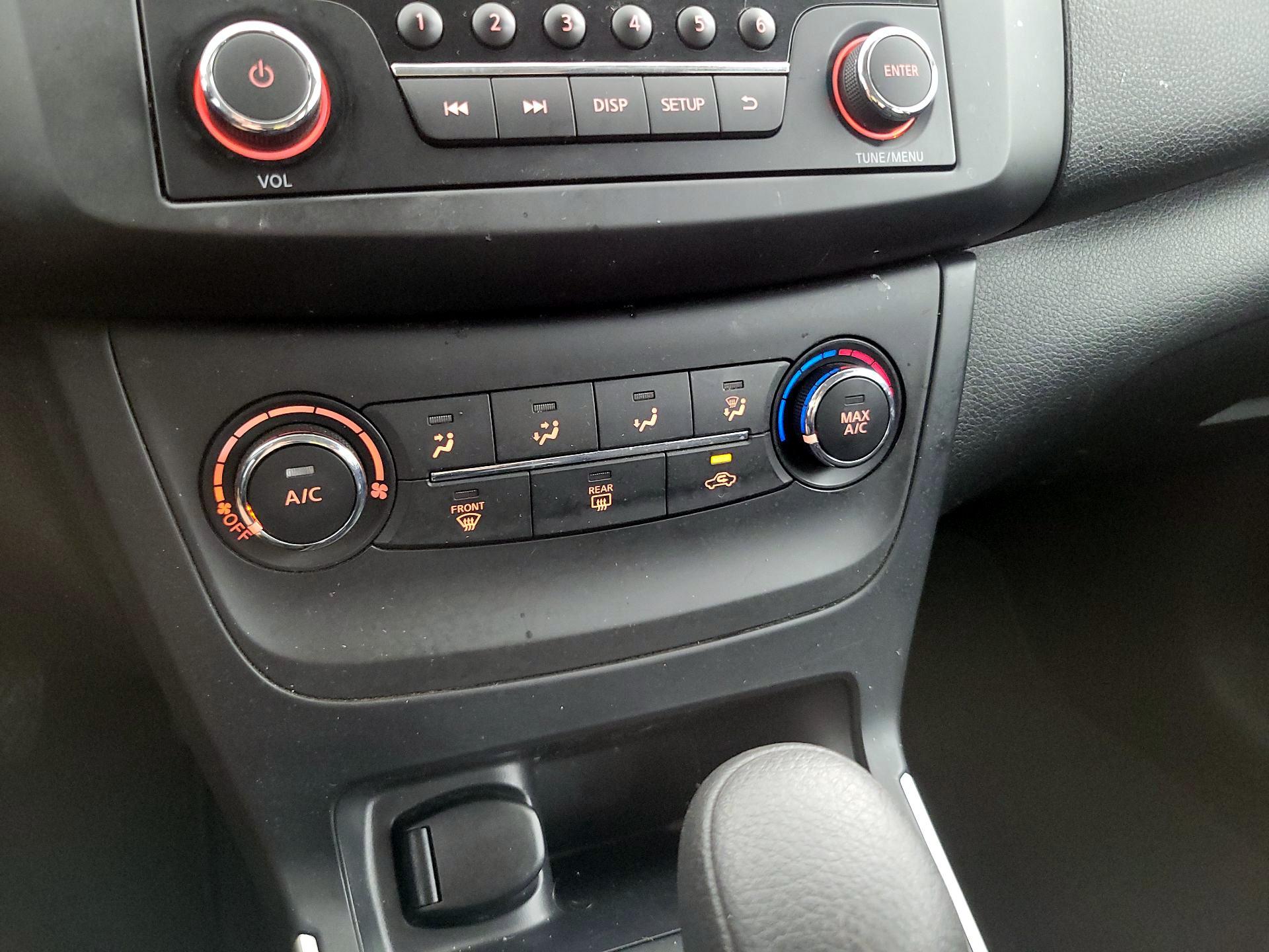 Thumbnail: 2016 Nissan Sentra - 13