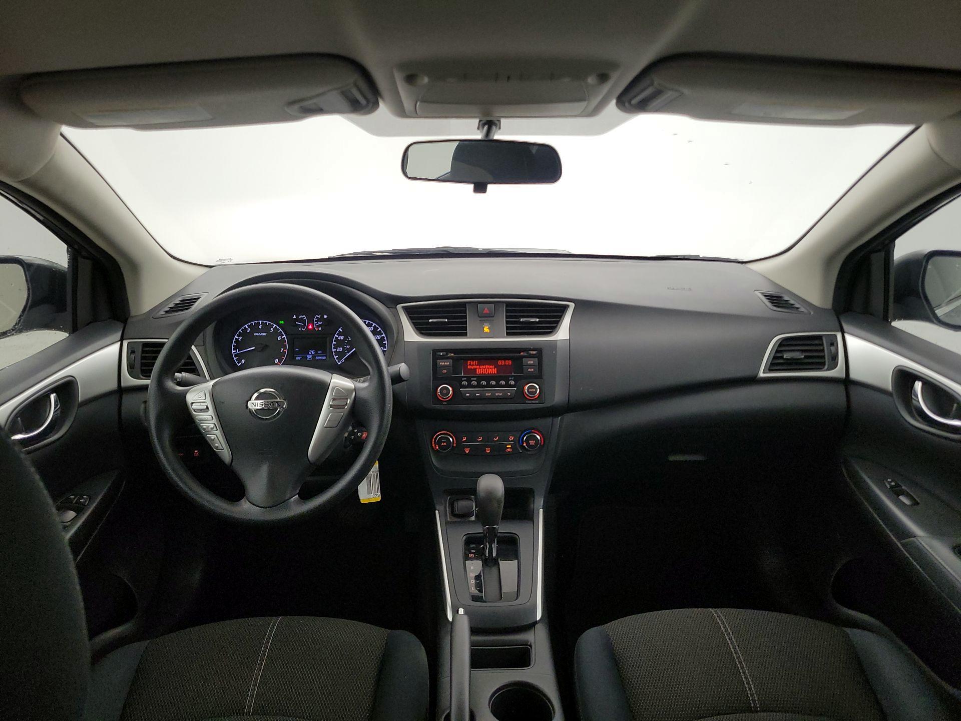 Thumbnail: 2016 Nissan Sentra - 8