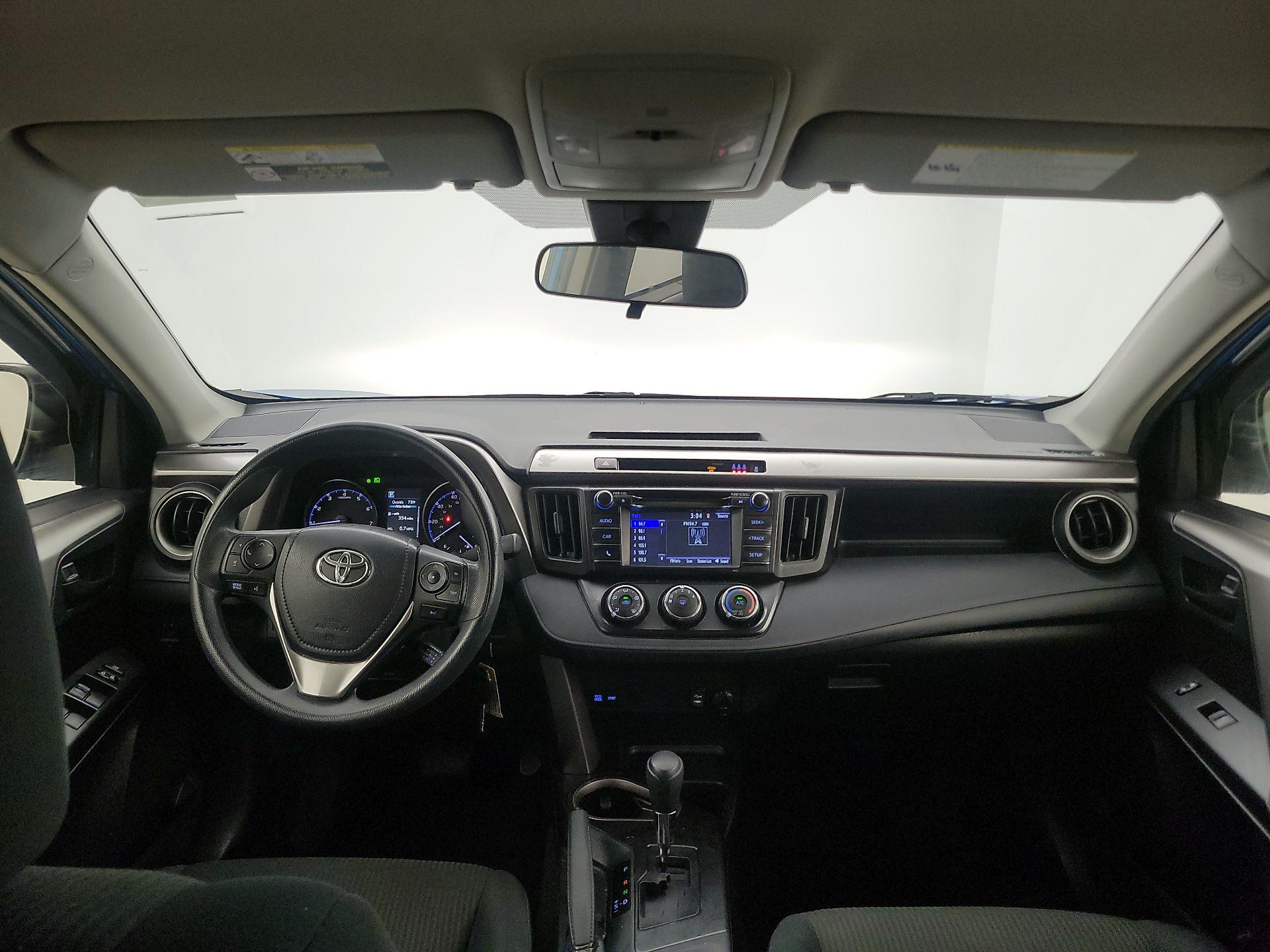 Thumbnail: 2017 Toyota RAV4 - 9