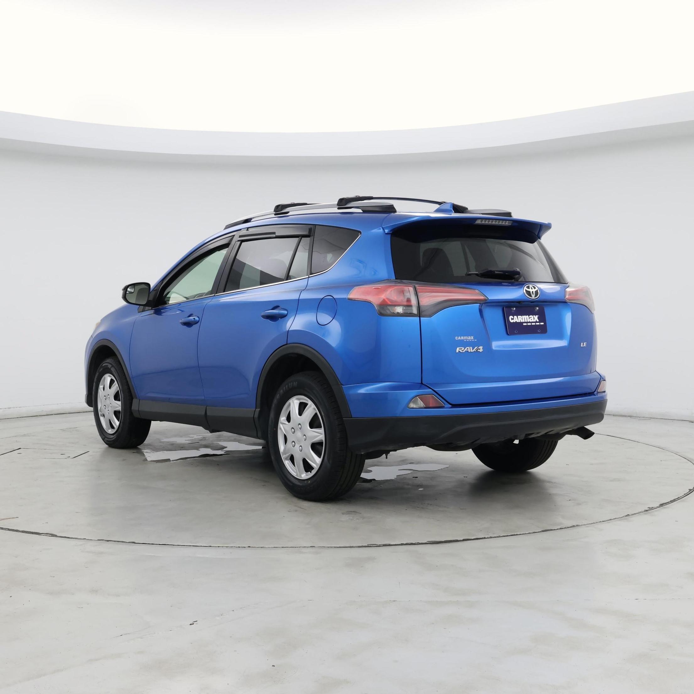 Thumbnail: 2017 Toyota RAV4 - 2