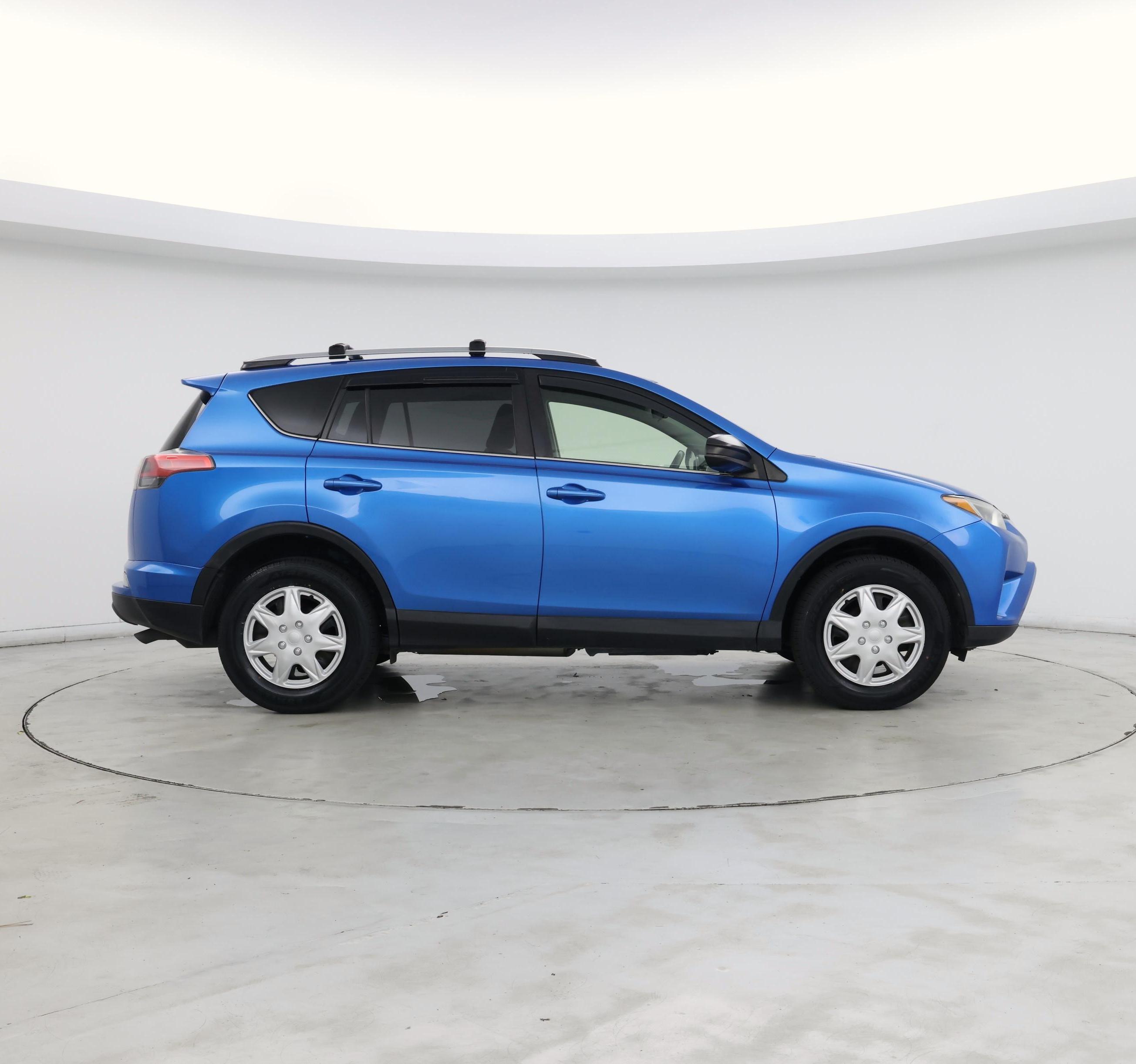 Thumbnail: 2017 Toyota RAV4 - 7
