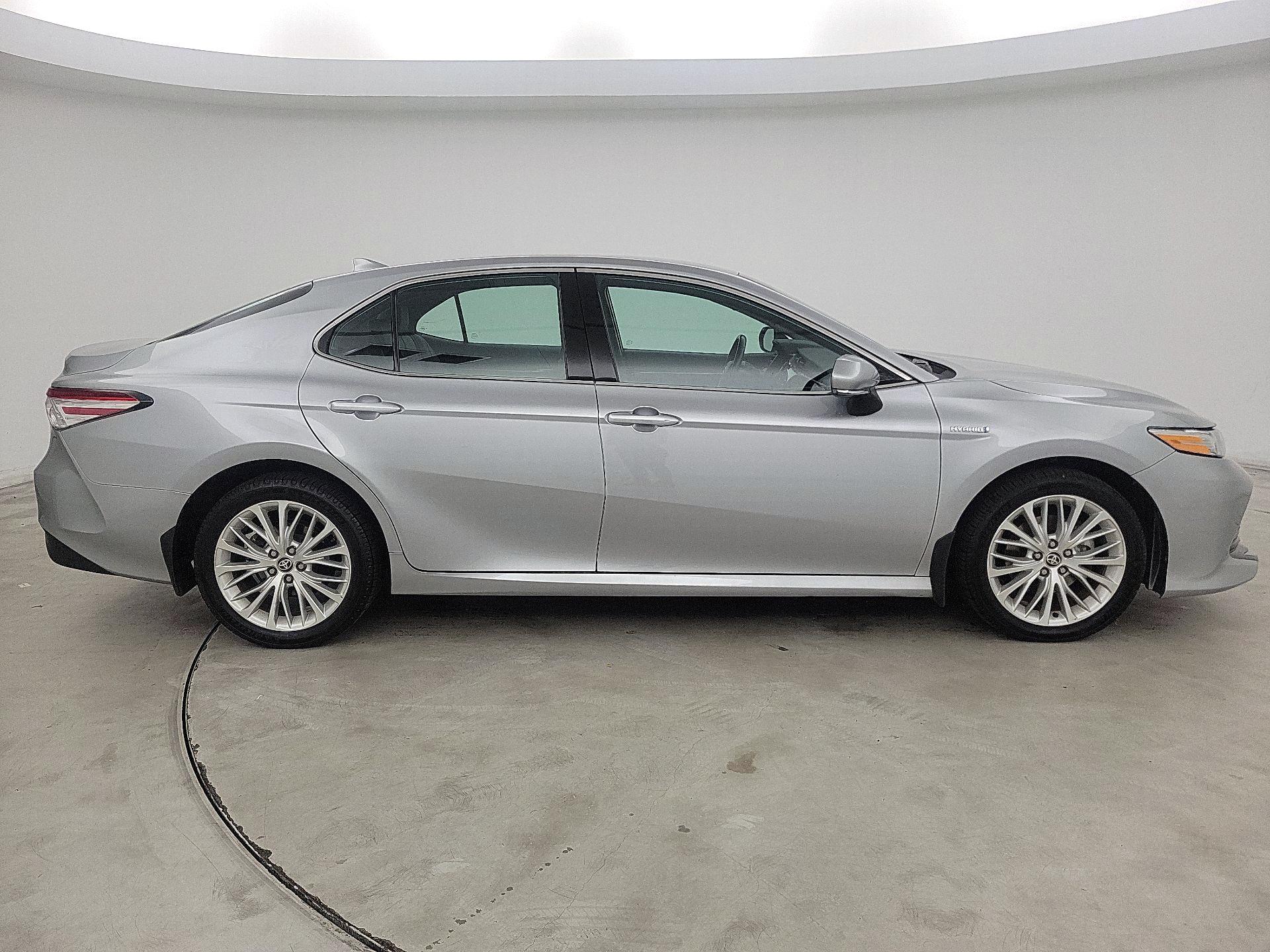 Thumbnail: 2020 Toyota Camry - 4