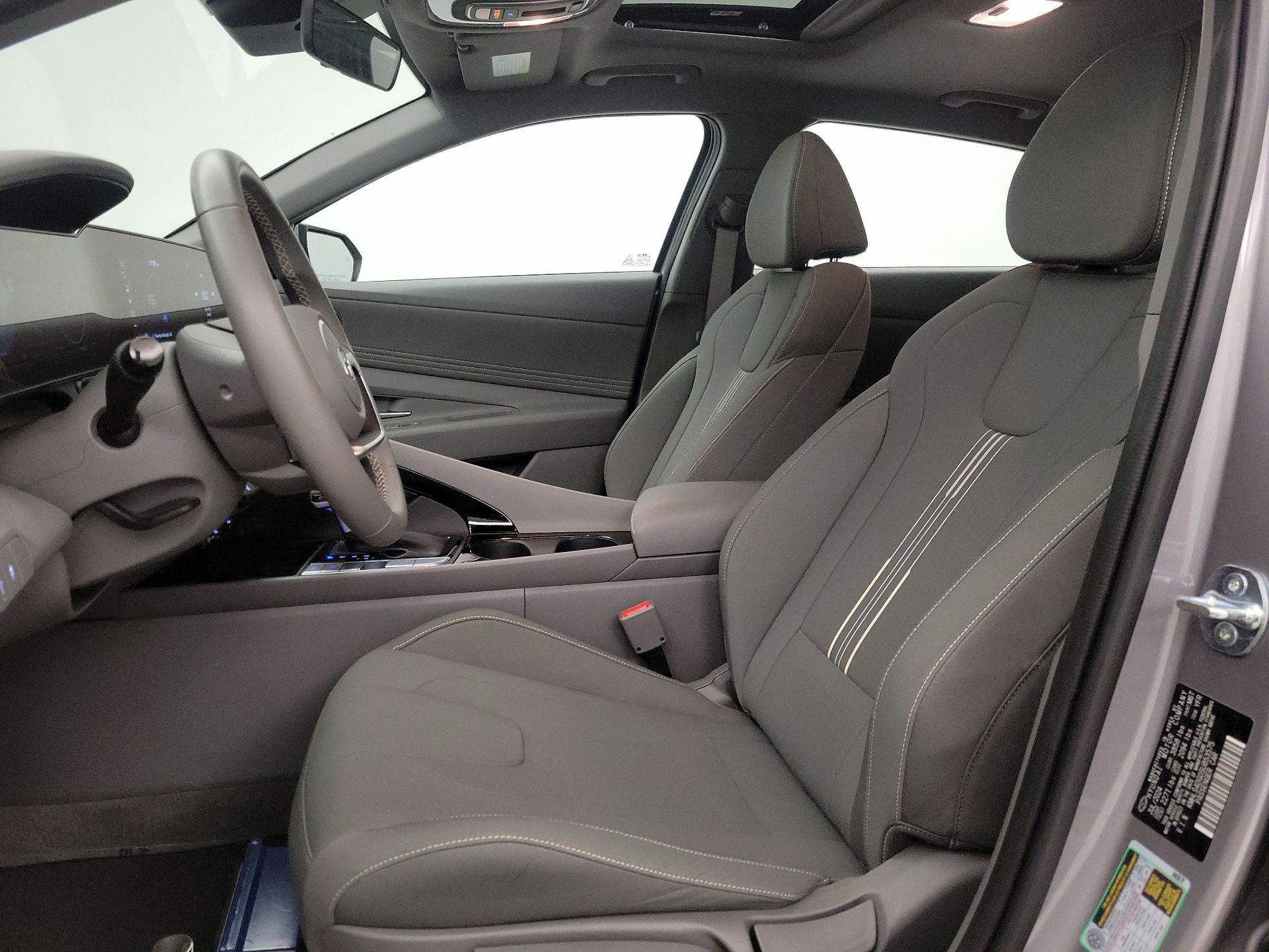 Thumbnail: 2025 Hyundai Elantra - 9