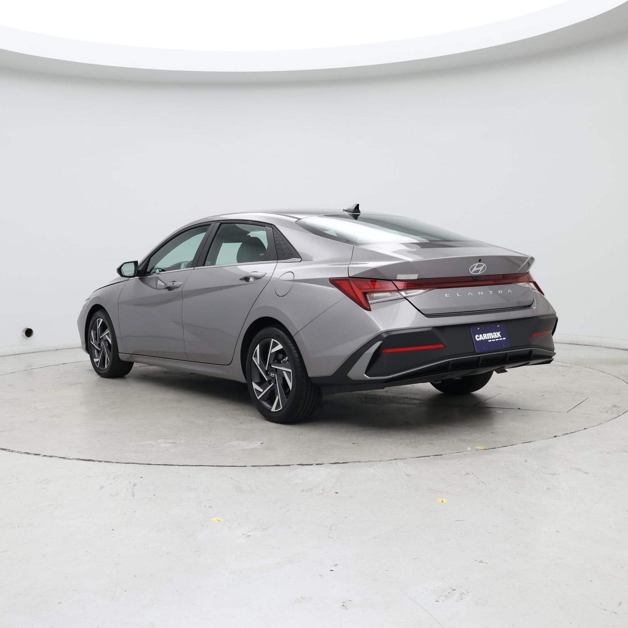 Thumbnail: 2025 Hyundai Elantra - 2