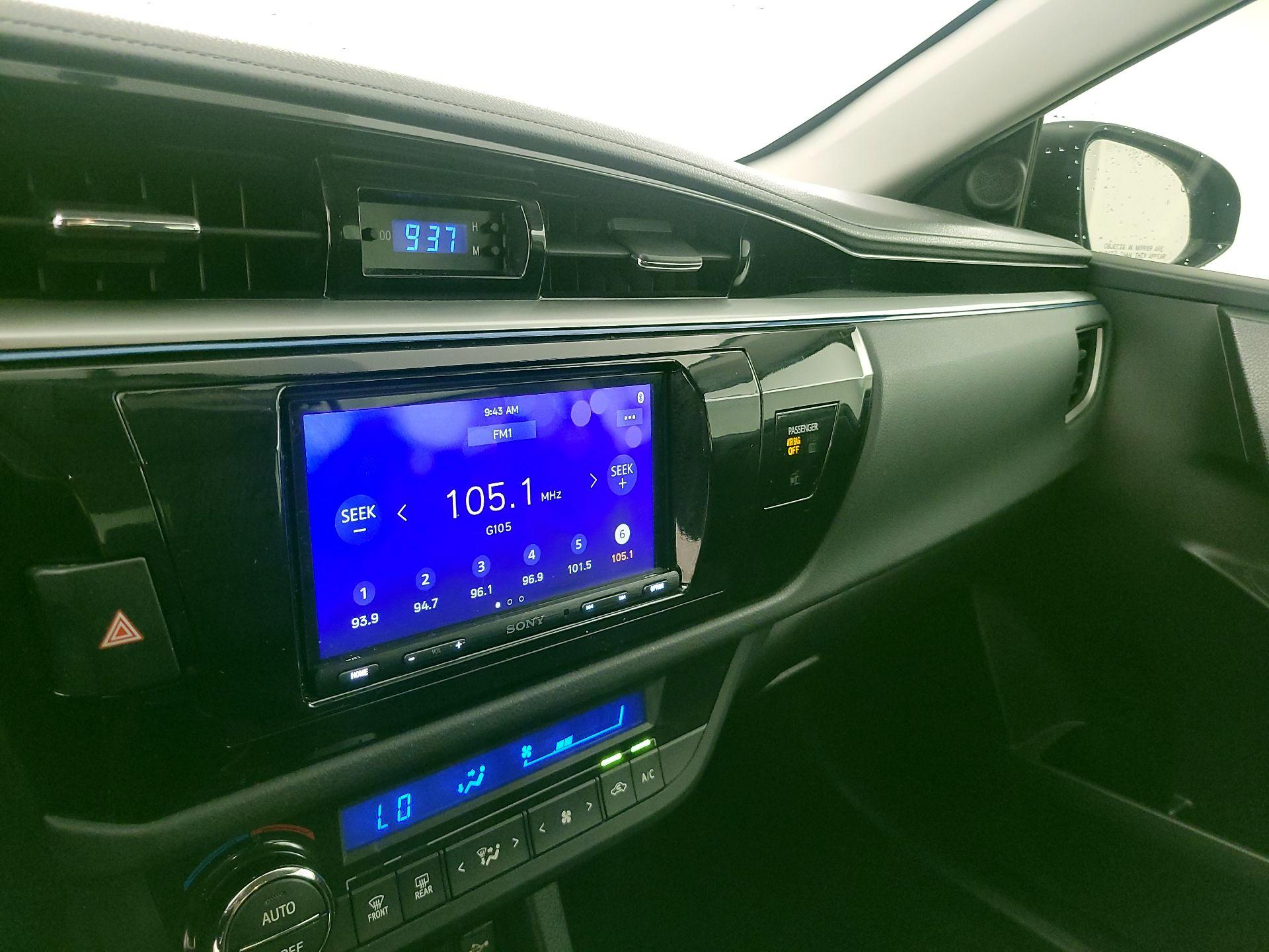 Thumbnail: 2015 Toyota Corolla - 13